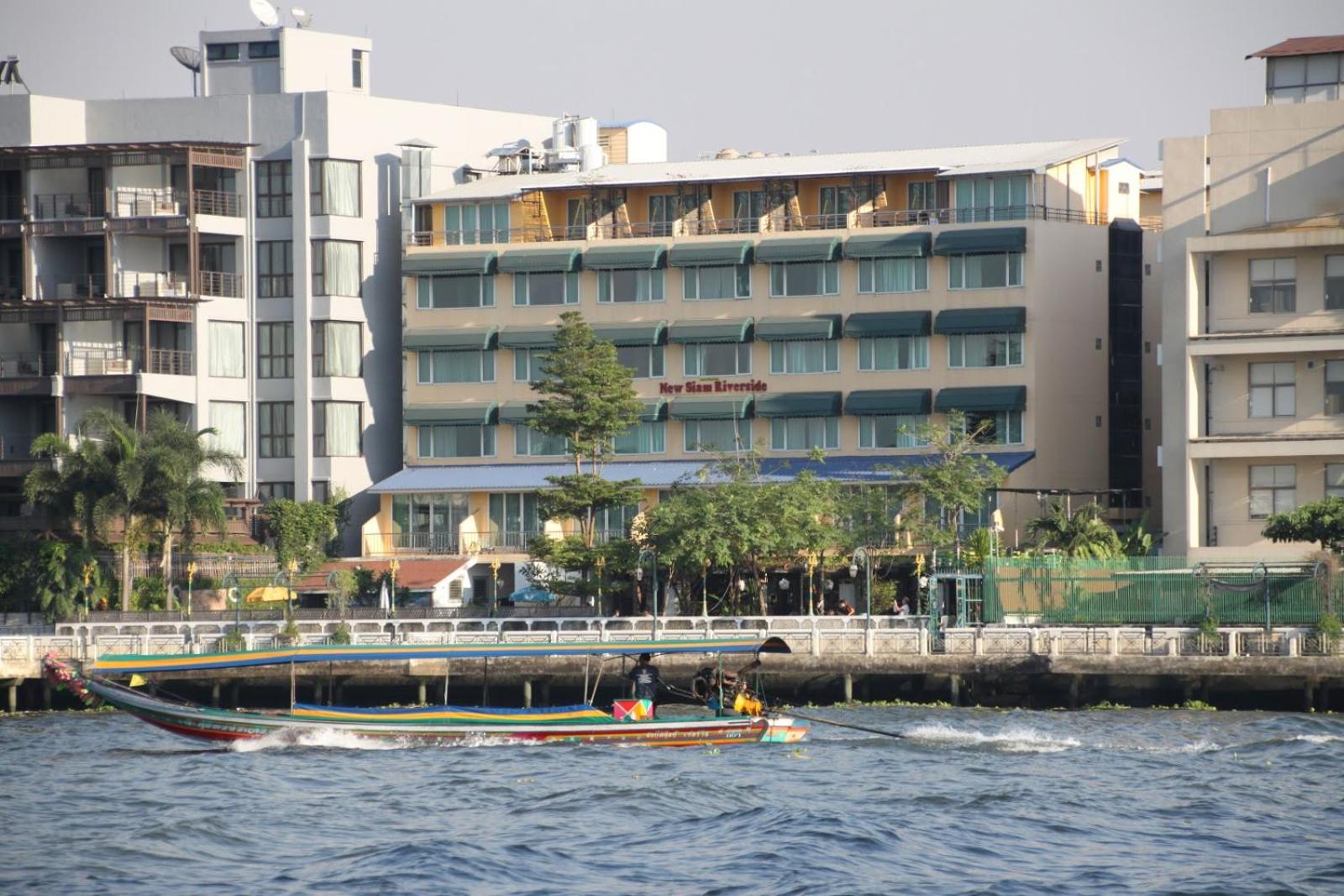 Deluxe Double Room with Balcony and River View photo 3