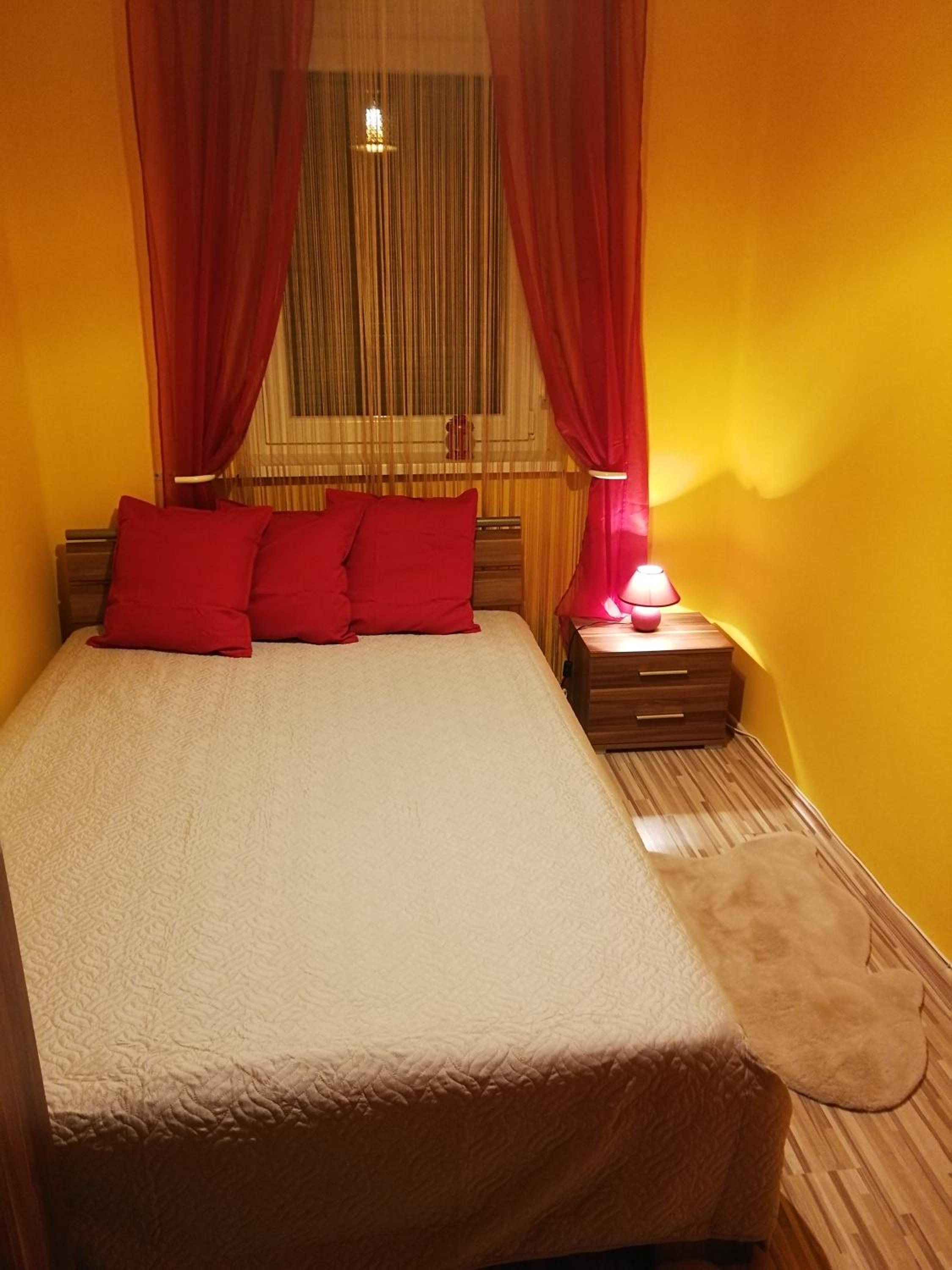 Three-Bedroom Apartment - Photo 28
