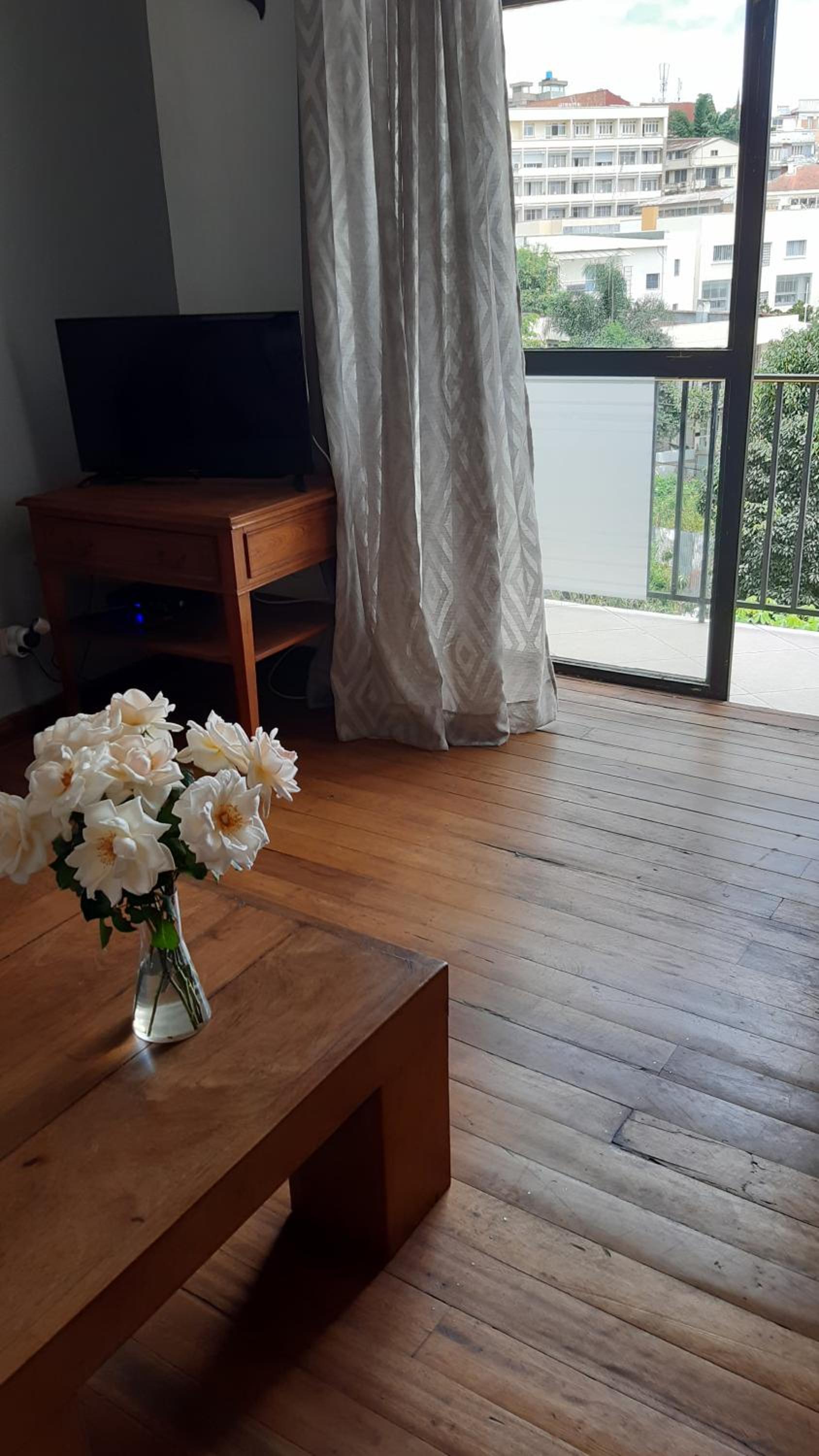 Apartment with Balcony photo 3