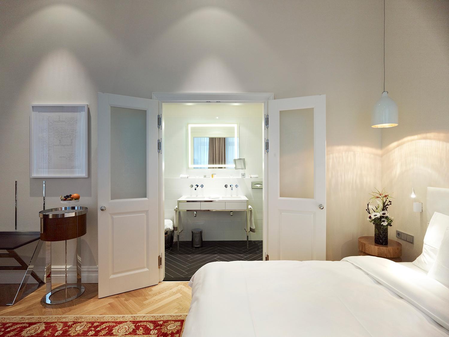 Luxury Double or Twin Room photo 3
