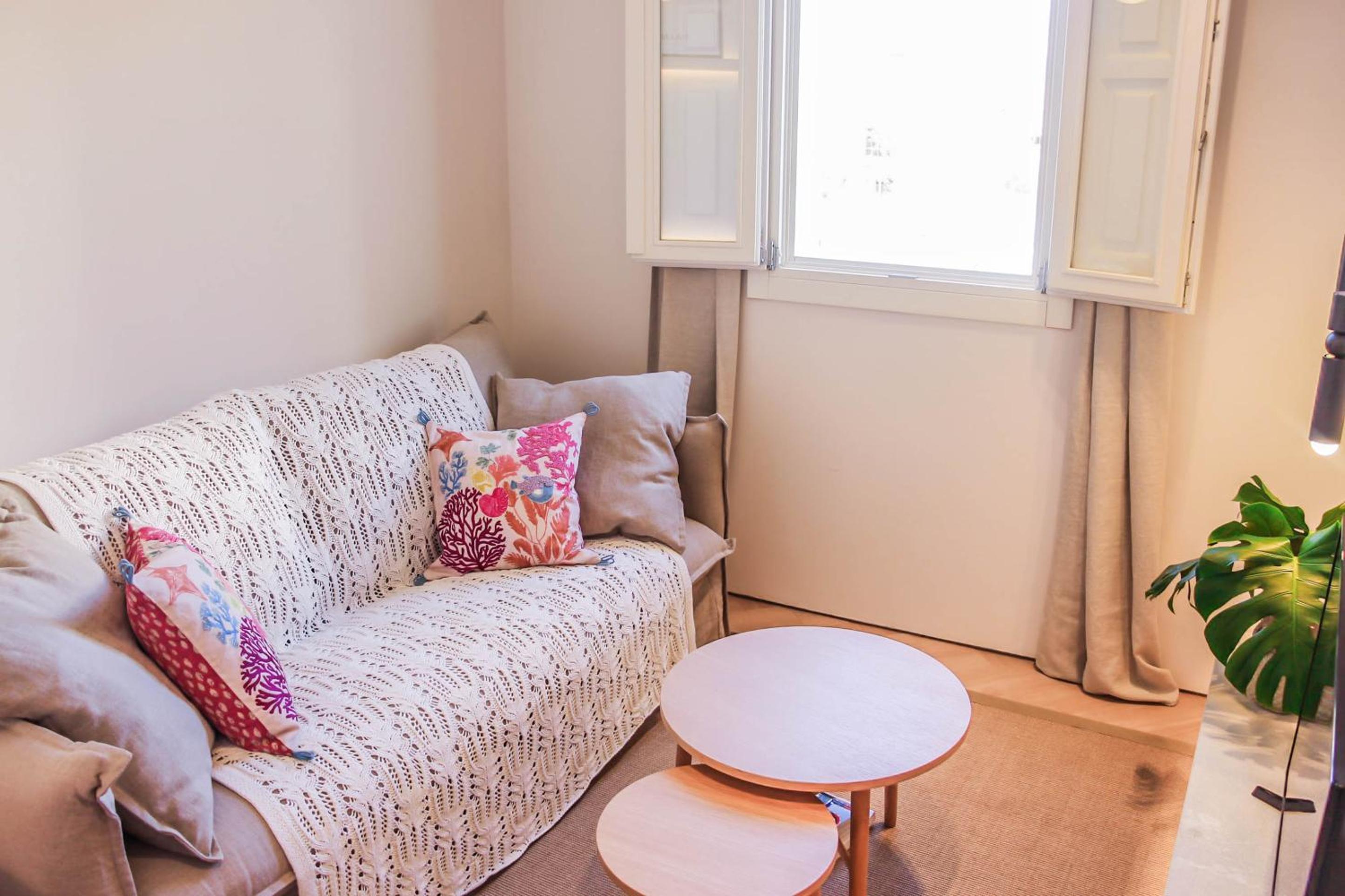 Two-Bedroom Apartment - Photo 5
