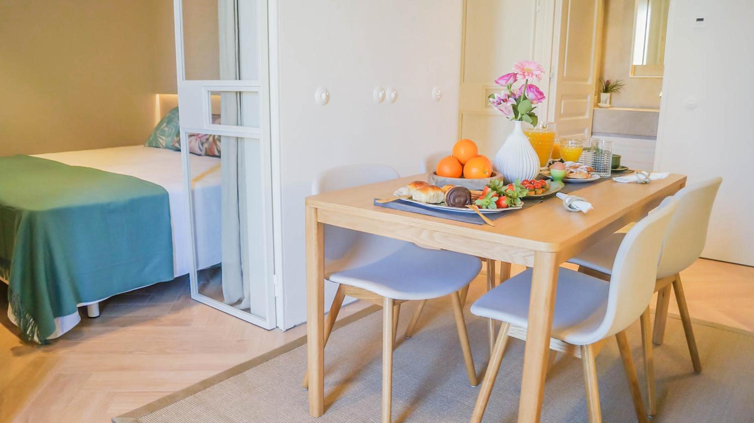 Two-Bedroom Apartment - Photo 4