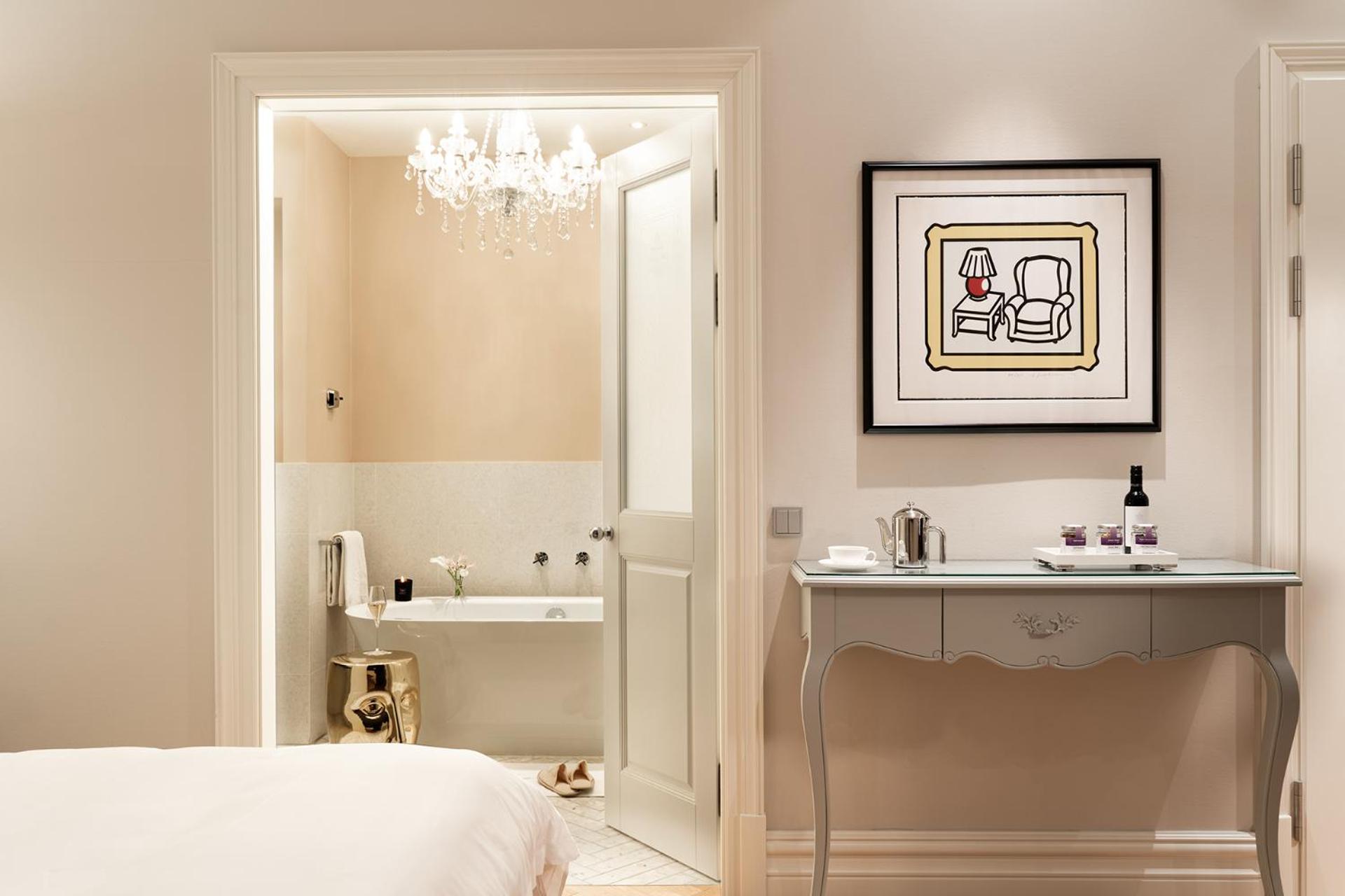 Junior Suite (Non Smoking) photo 3