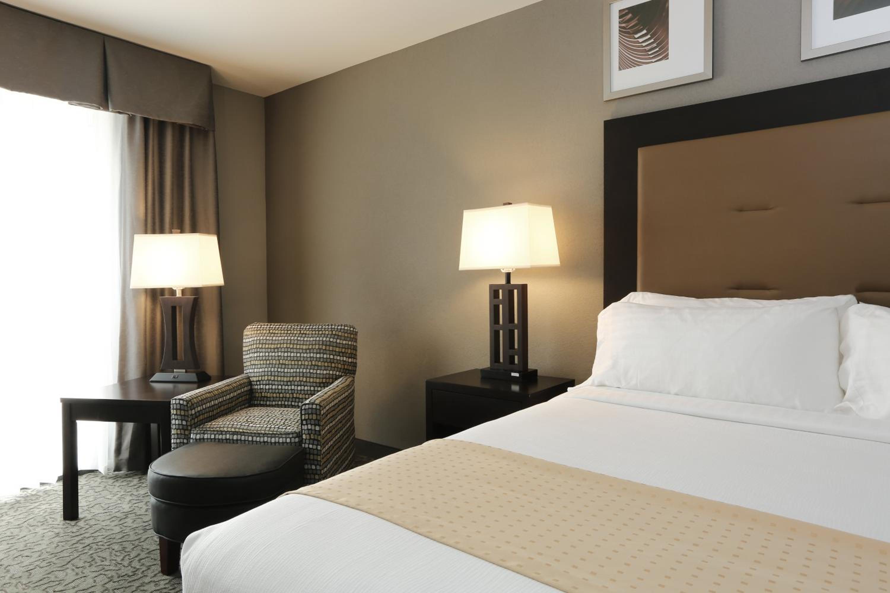 King Room - Mobility Access/Hearing Accessible photo 1