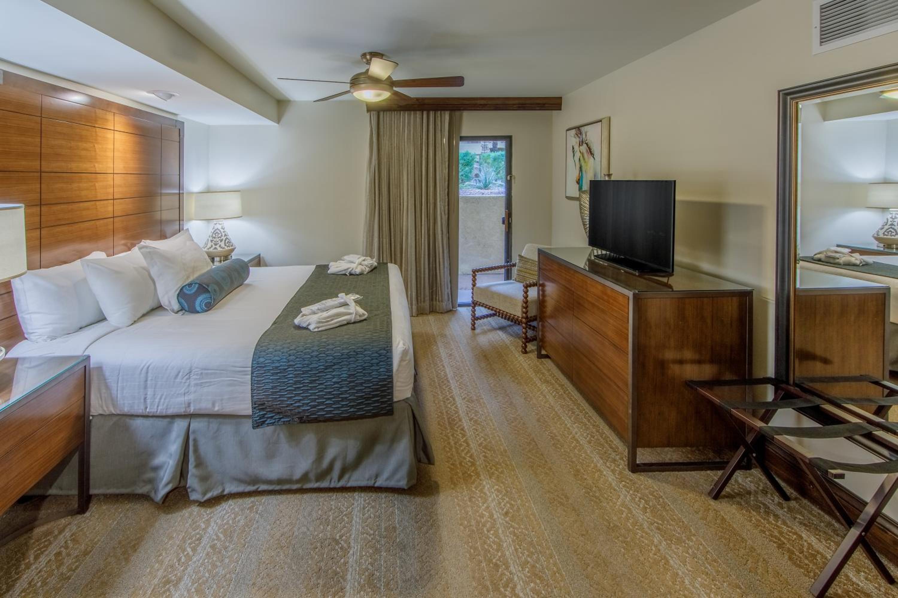One-Bedroom Standard King Room