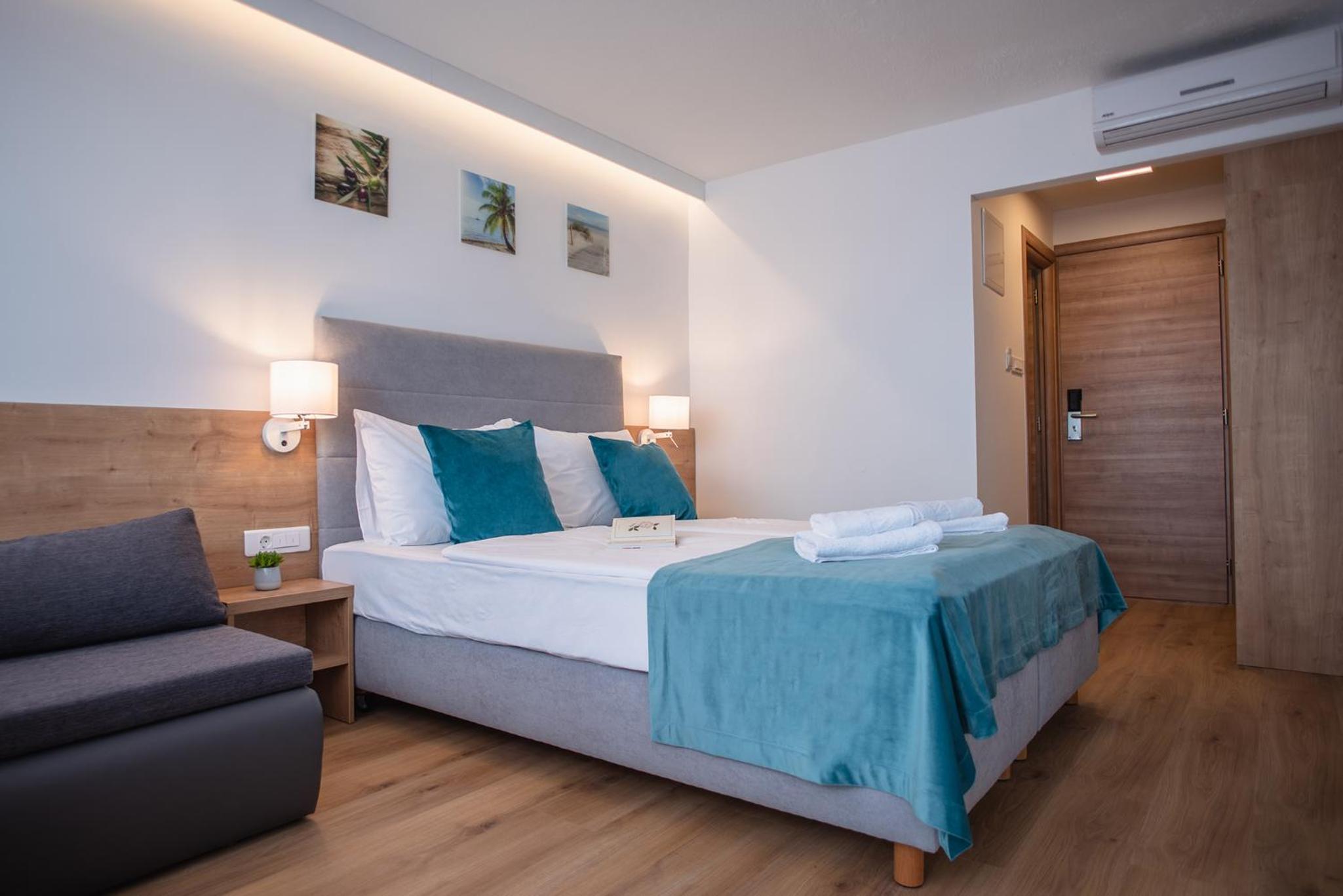 Superior Double Room with Balcony and Sea View - Photo 4
