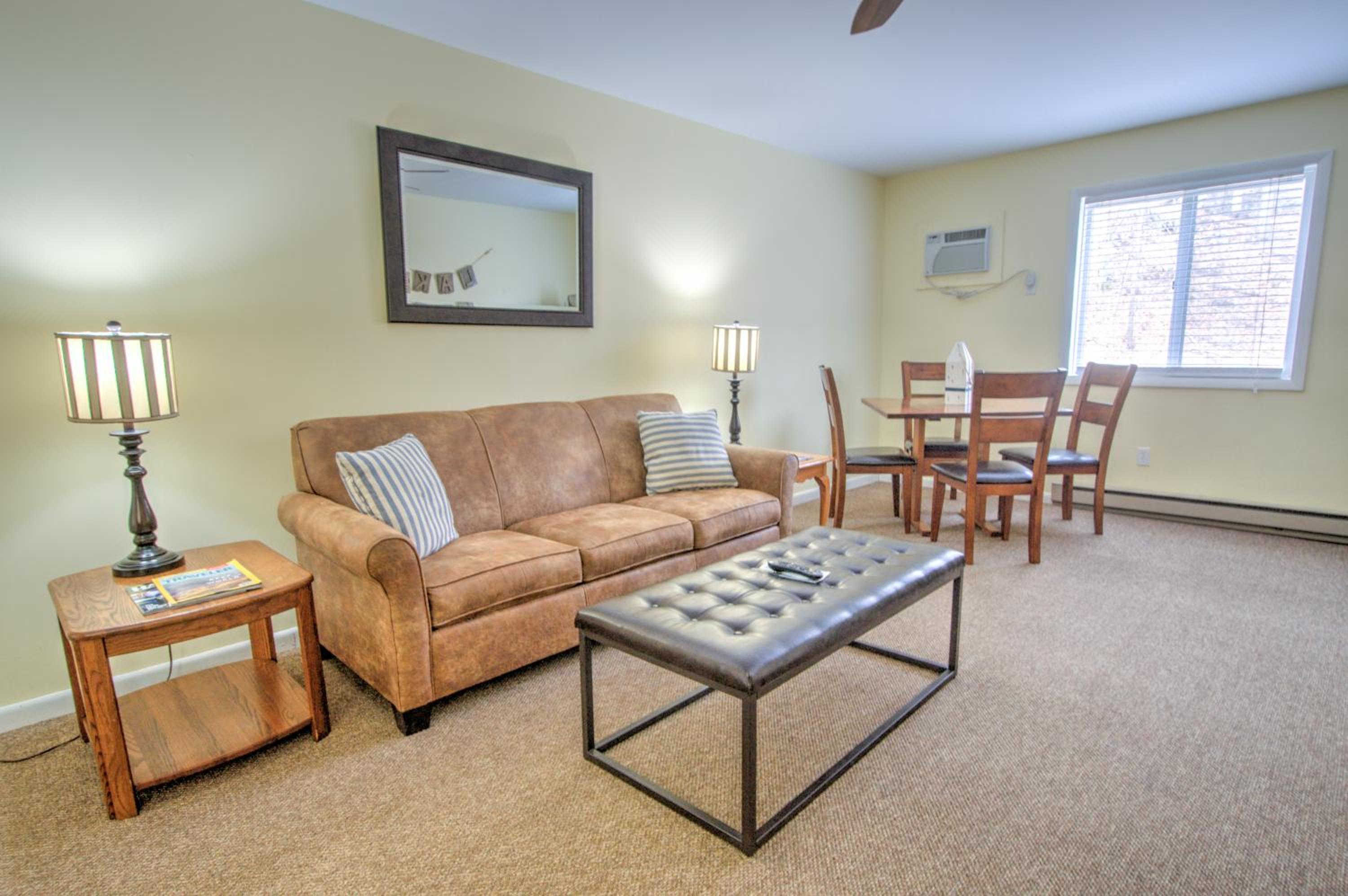 Deluxe King Room photo 1