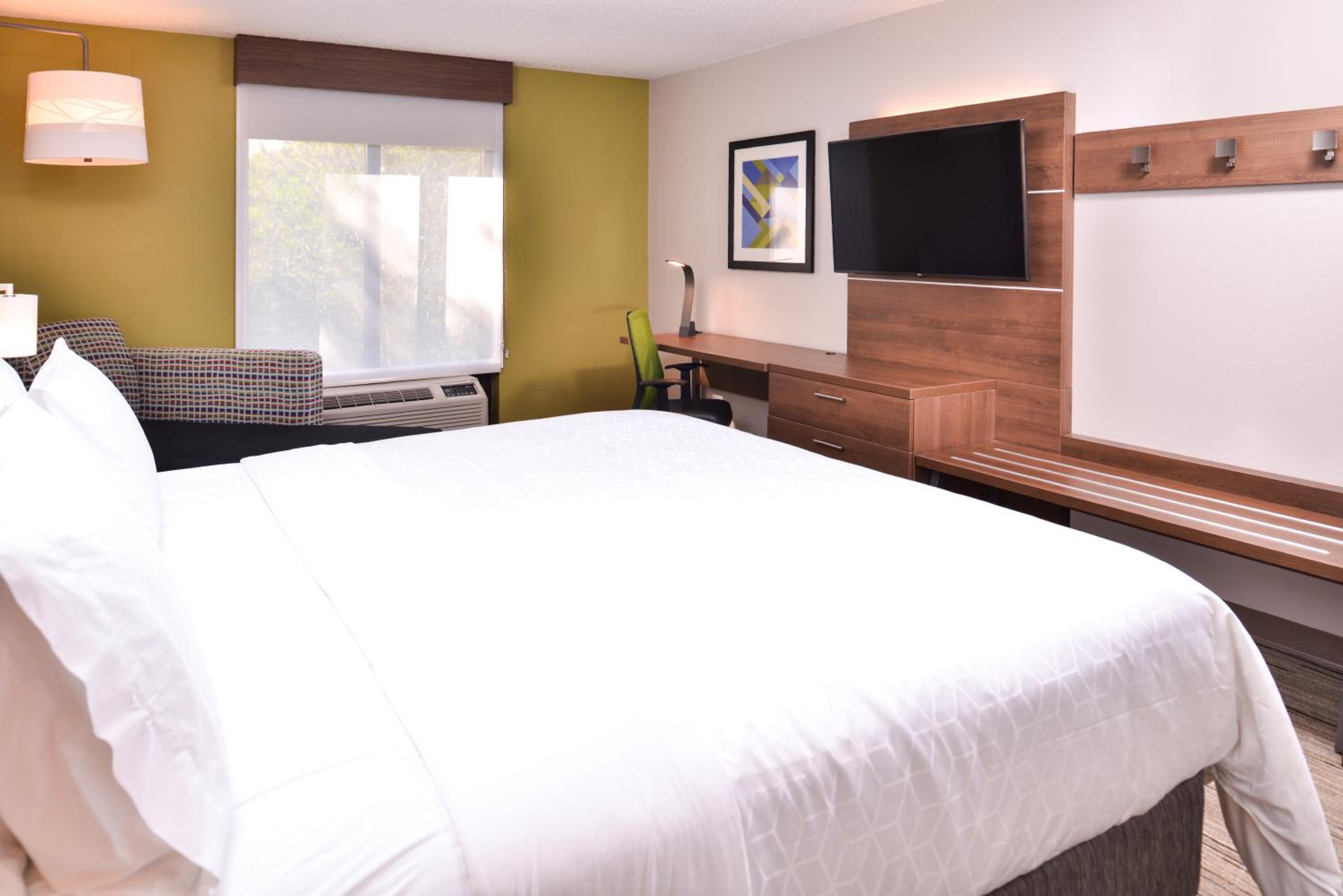 Standard King Room - Photo 2