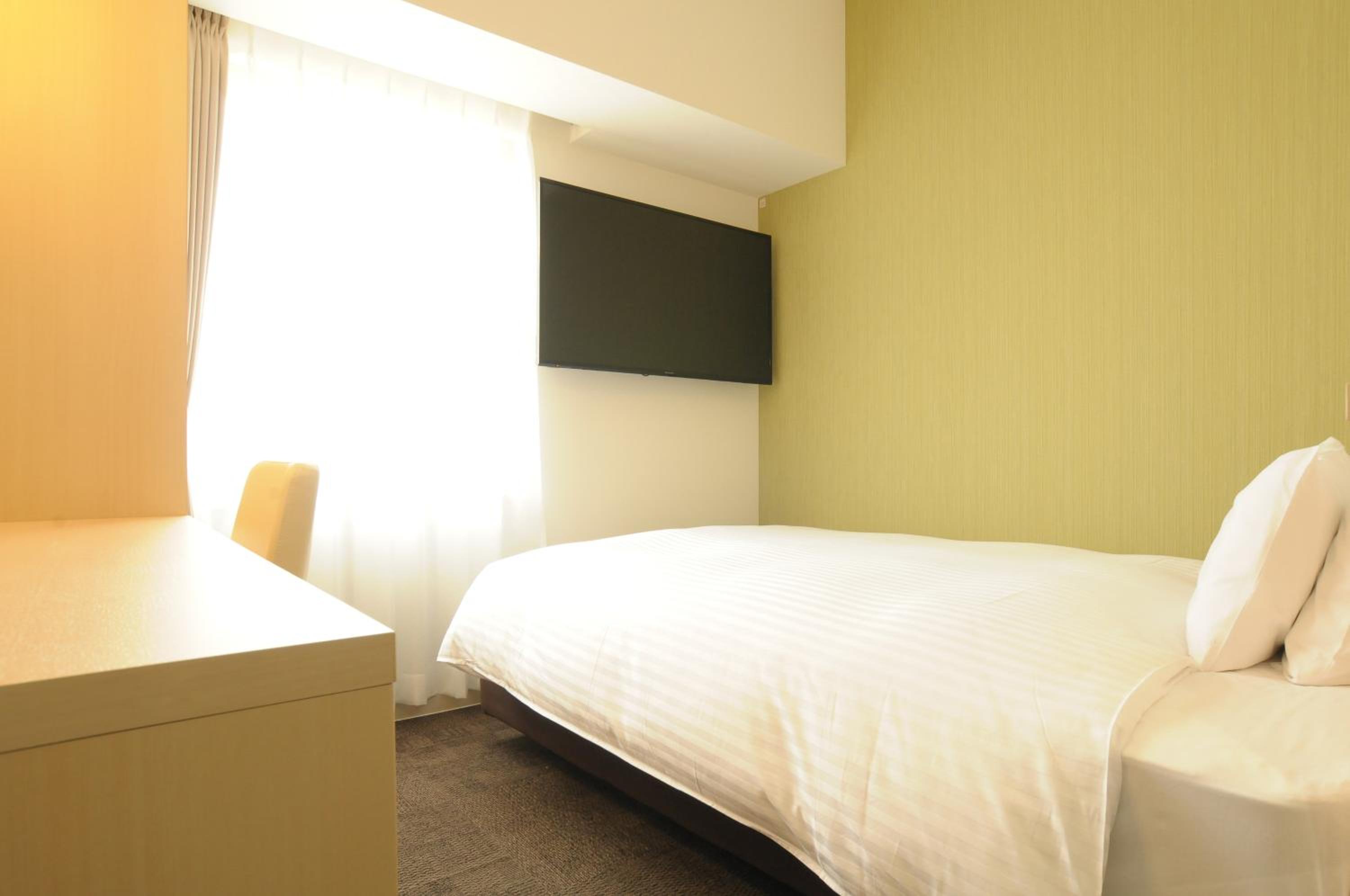 Single Room B - Non-Smoking