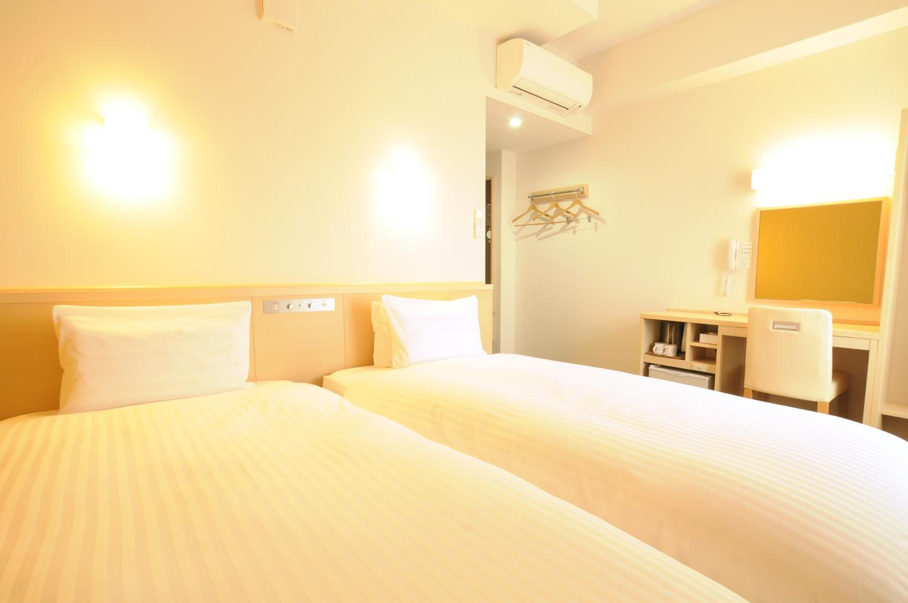Standard Twin Room - Non-Smoking - Photo 1
