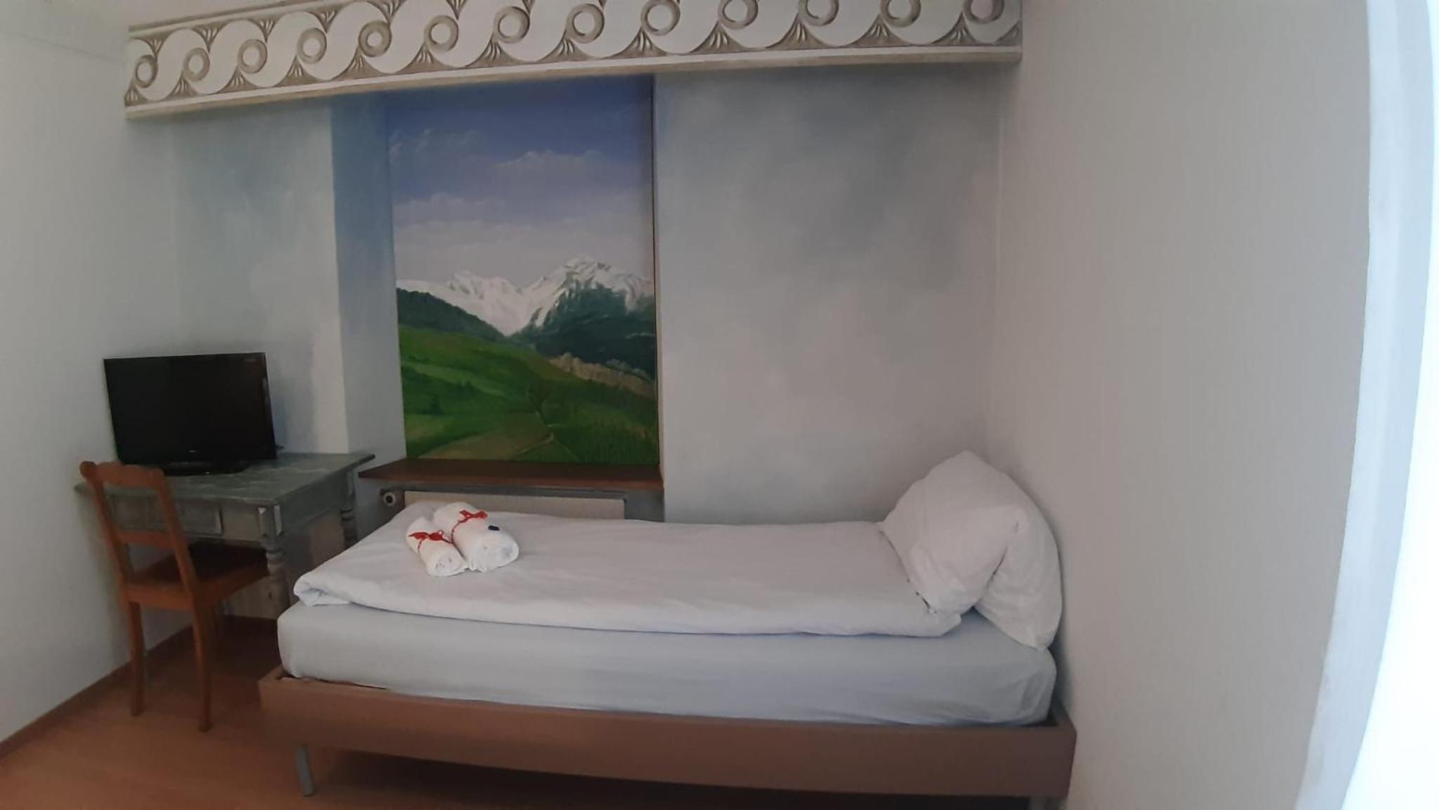 Standard Triple Room - Photo 4