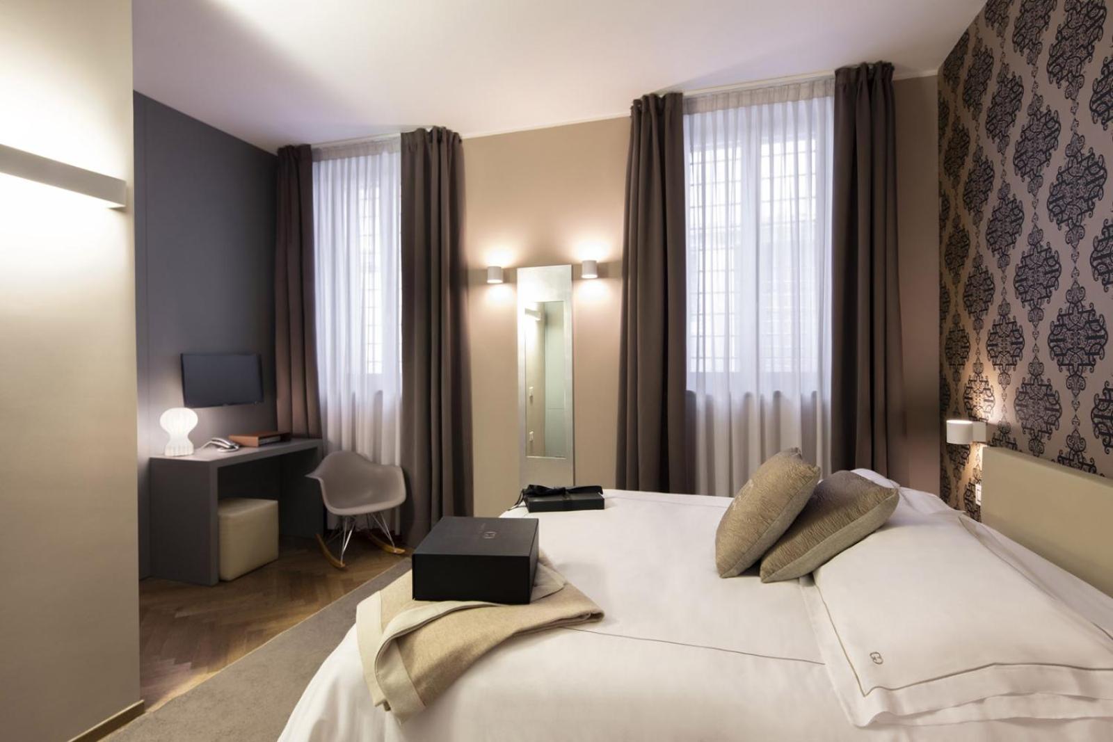 Comfort Double Room thumbnail 6
