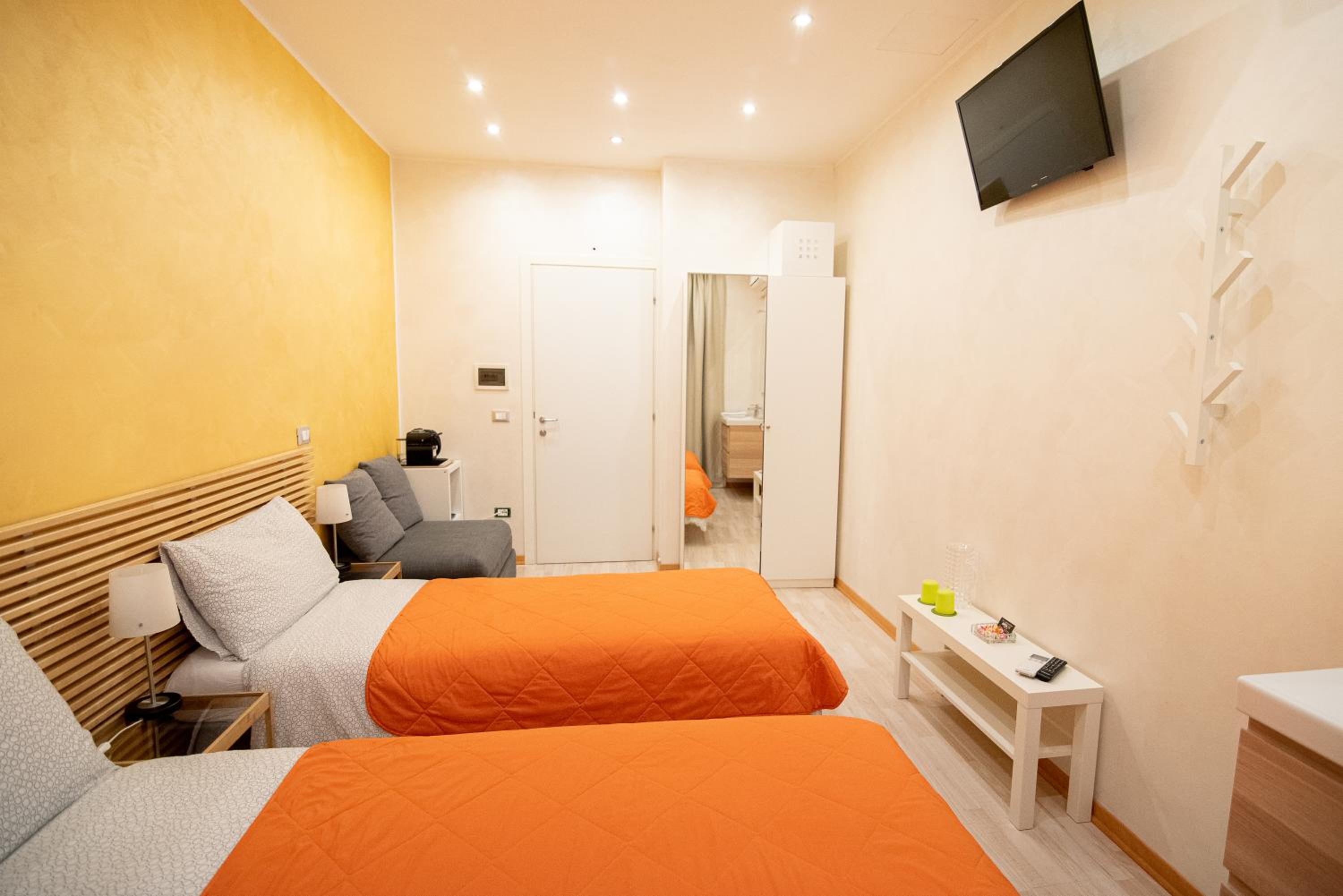 Double Or Twin Room With Private External Bathroom