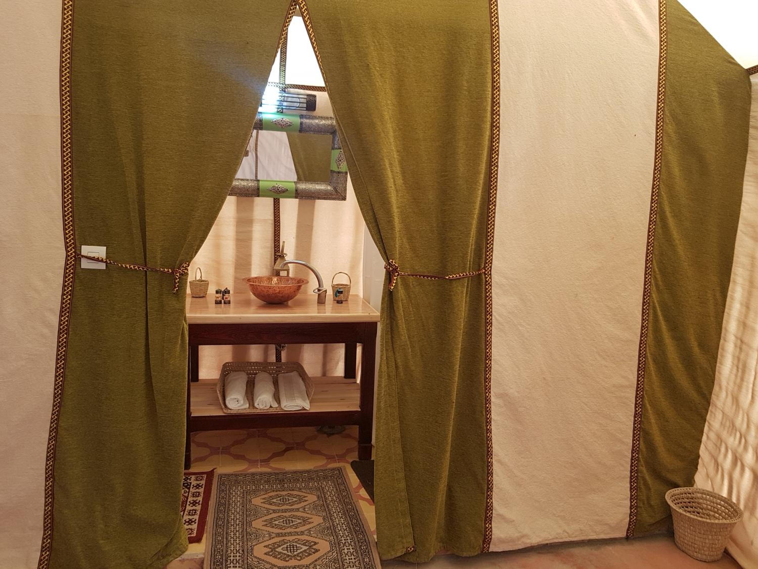 Luxury Tent ( 3 Adults ) - Photo 7