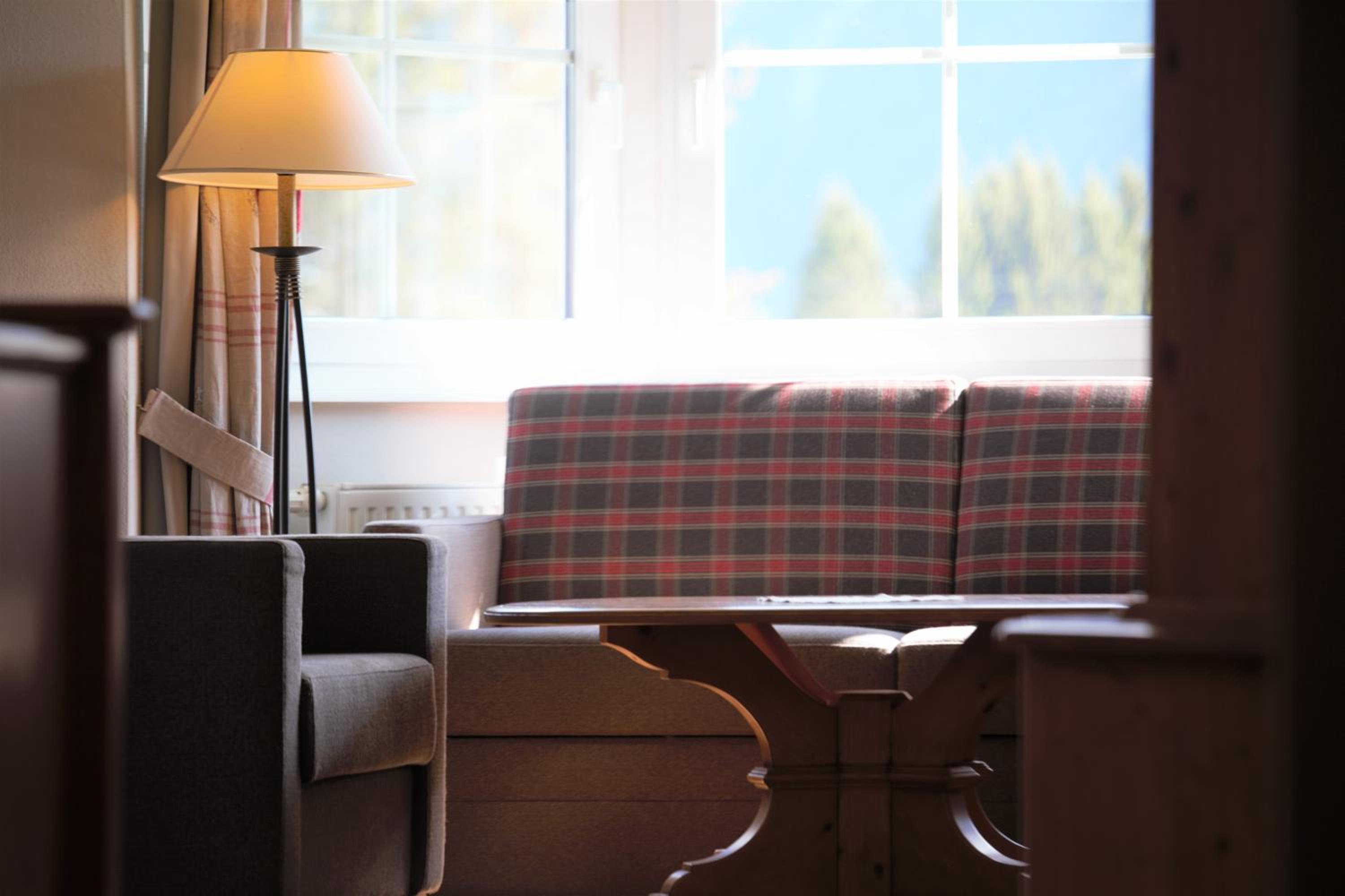 Corner Suite - Photo 6