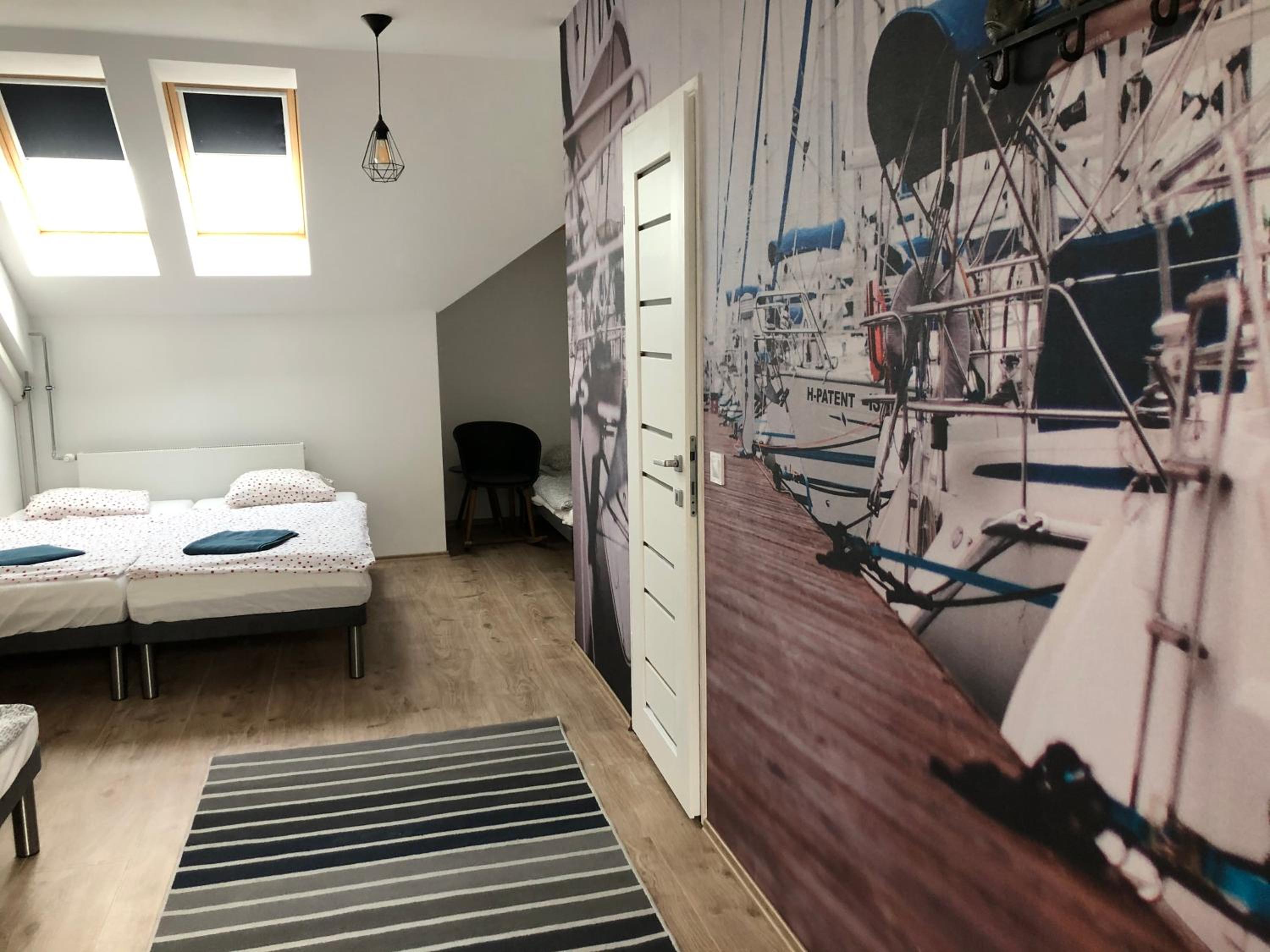 Quadruple Room with Private External Bathroom - Photo 4