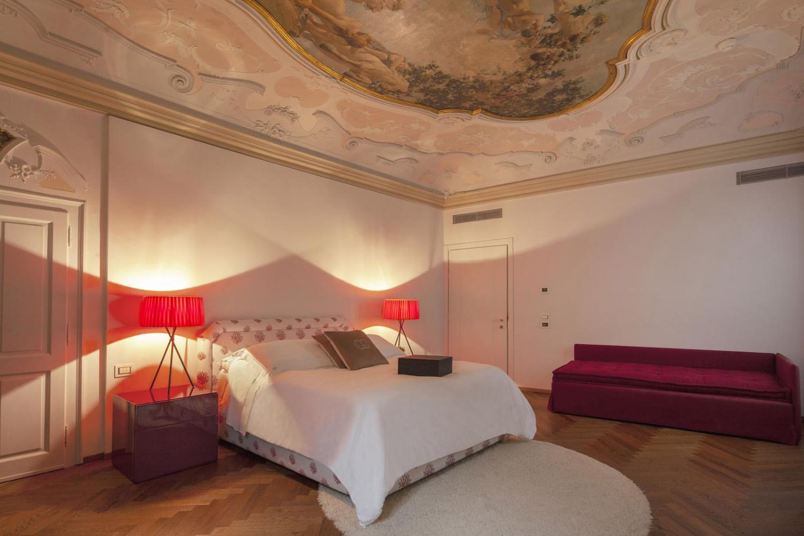 Junior Suite with Balcony Canal View