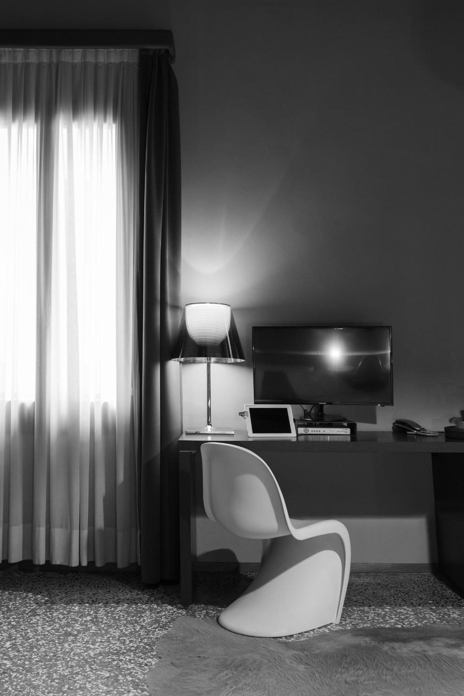 Junior Suite with Canal View