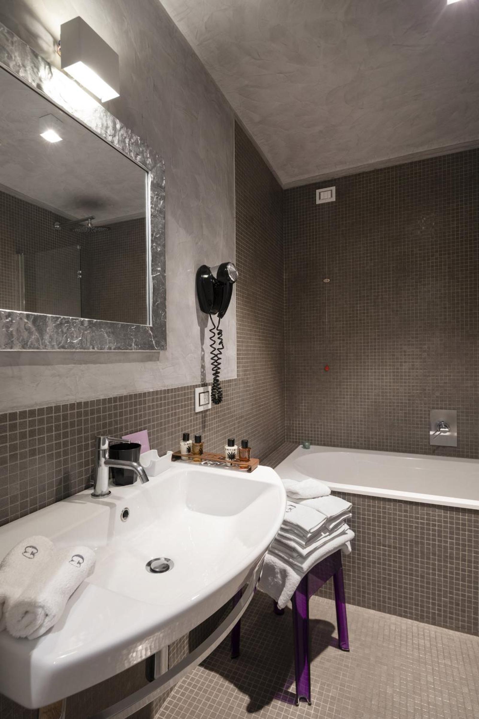 Luxury Double Room with Canal View