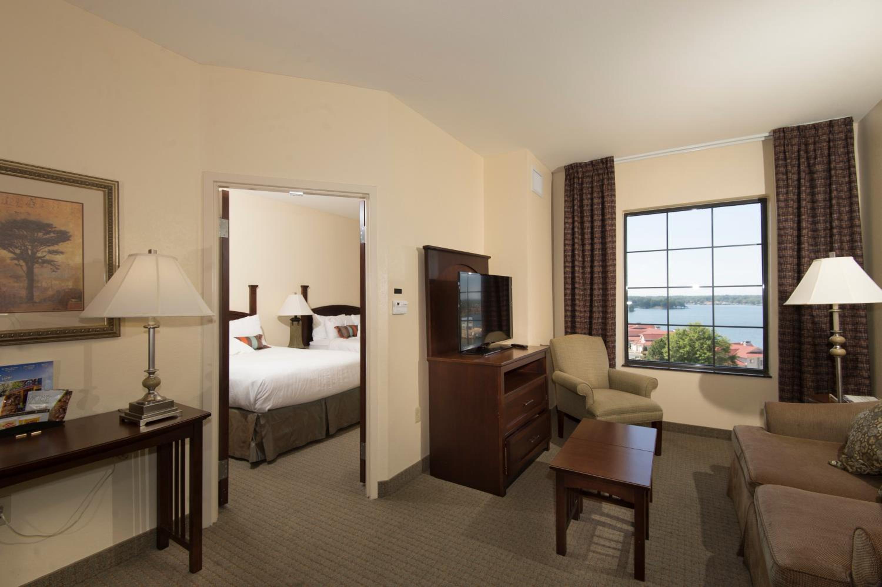 One-Bedroom Double Suite photo 1