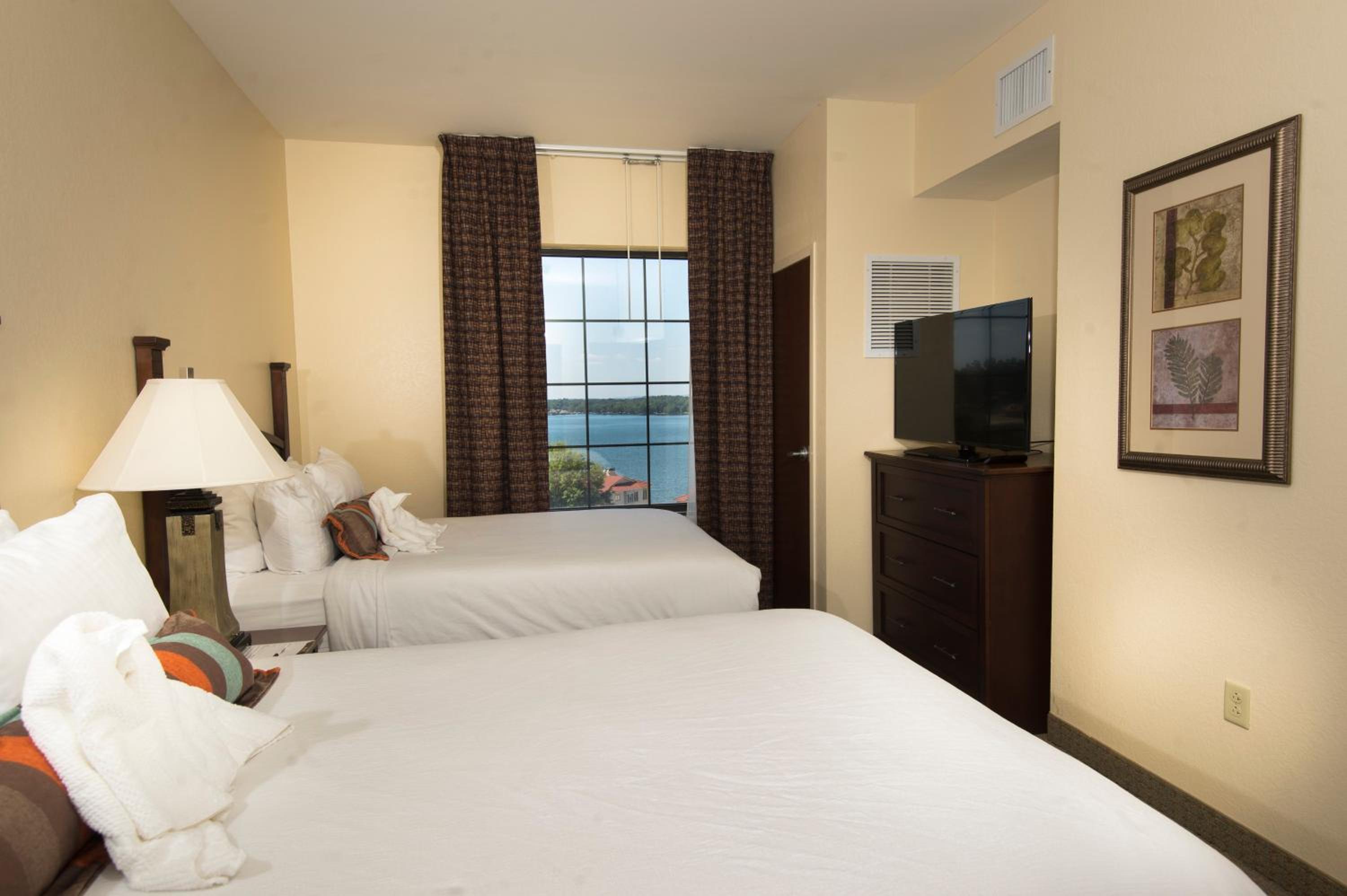 One-Bedroom Double Suite photo 2