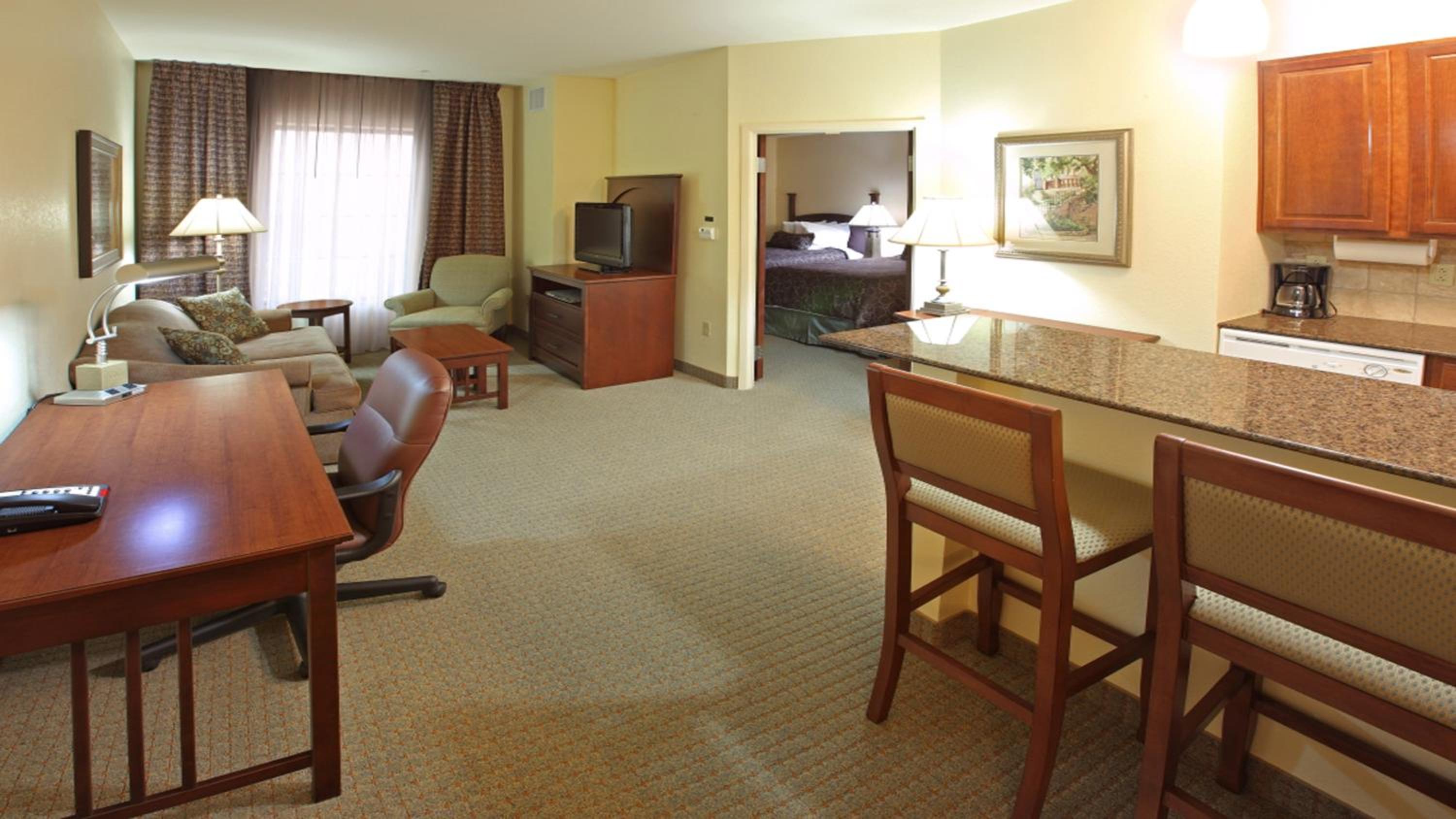 One-Bedroom Suite with Sofa Bed photo 2