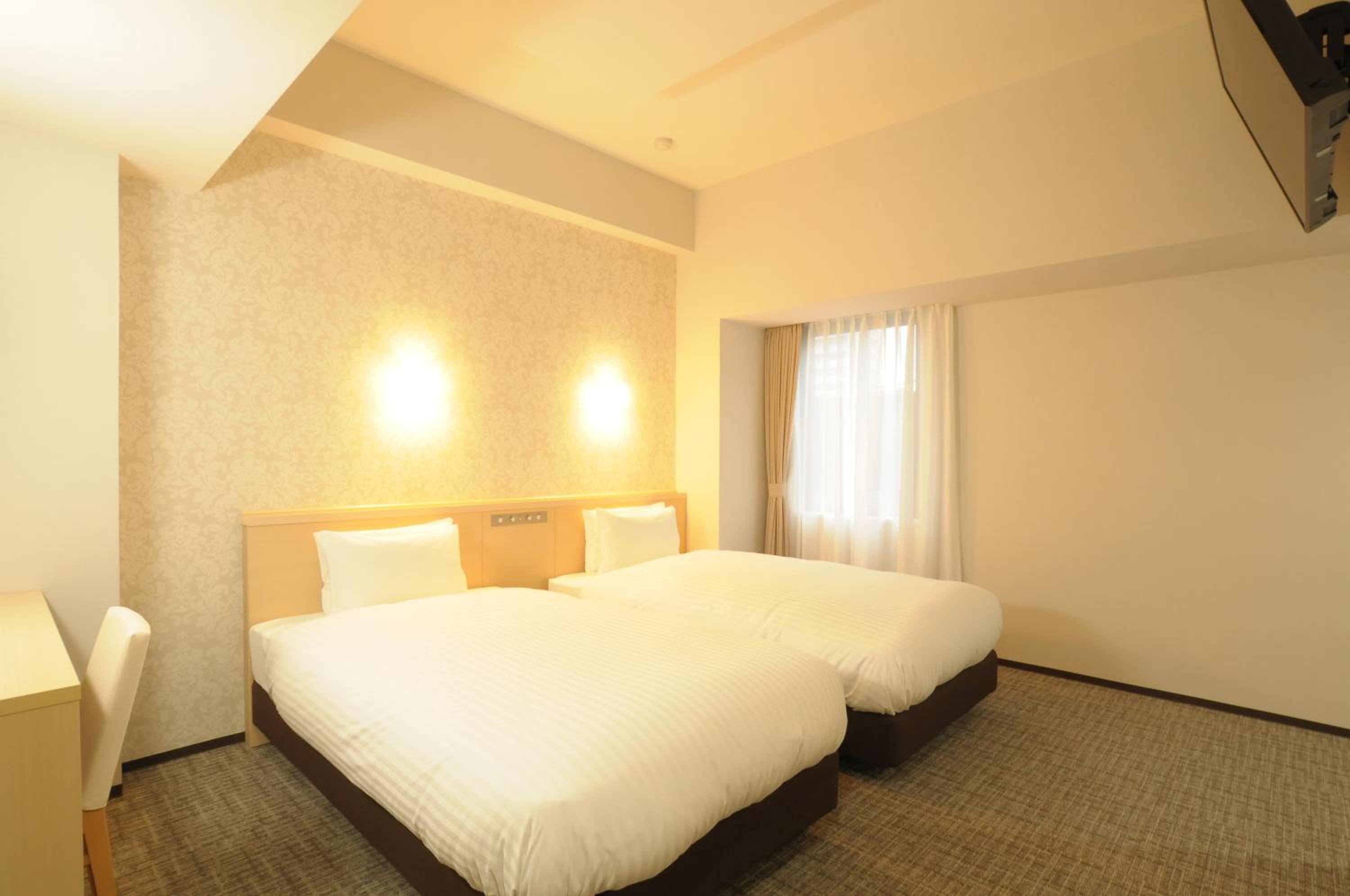 Twin Room - Disability Access - Non-Smoking