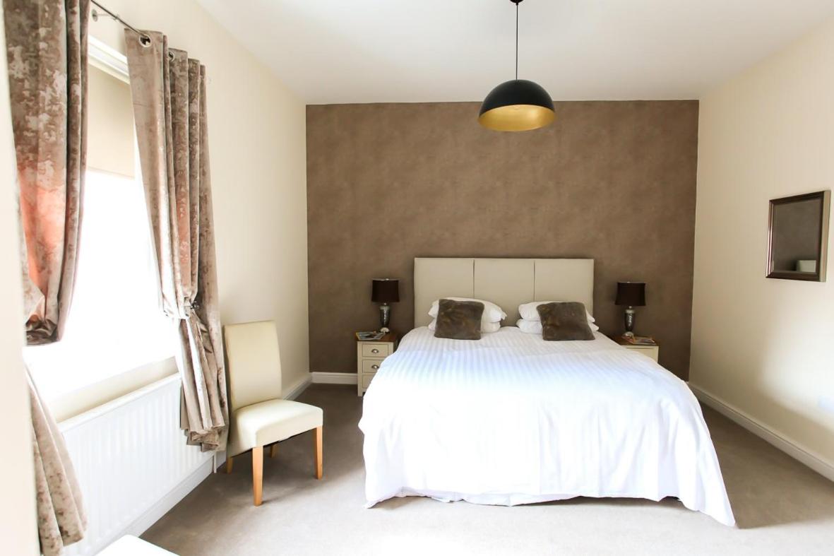 Standard King Room photo 3