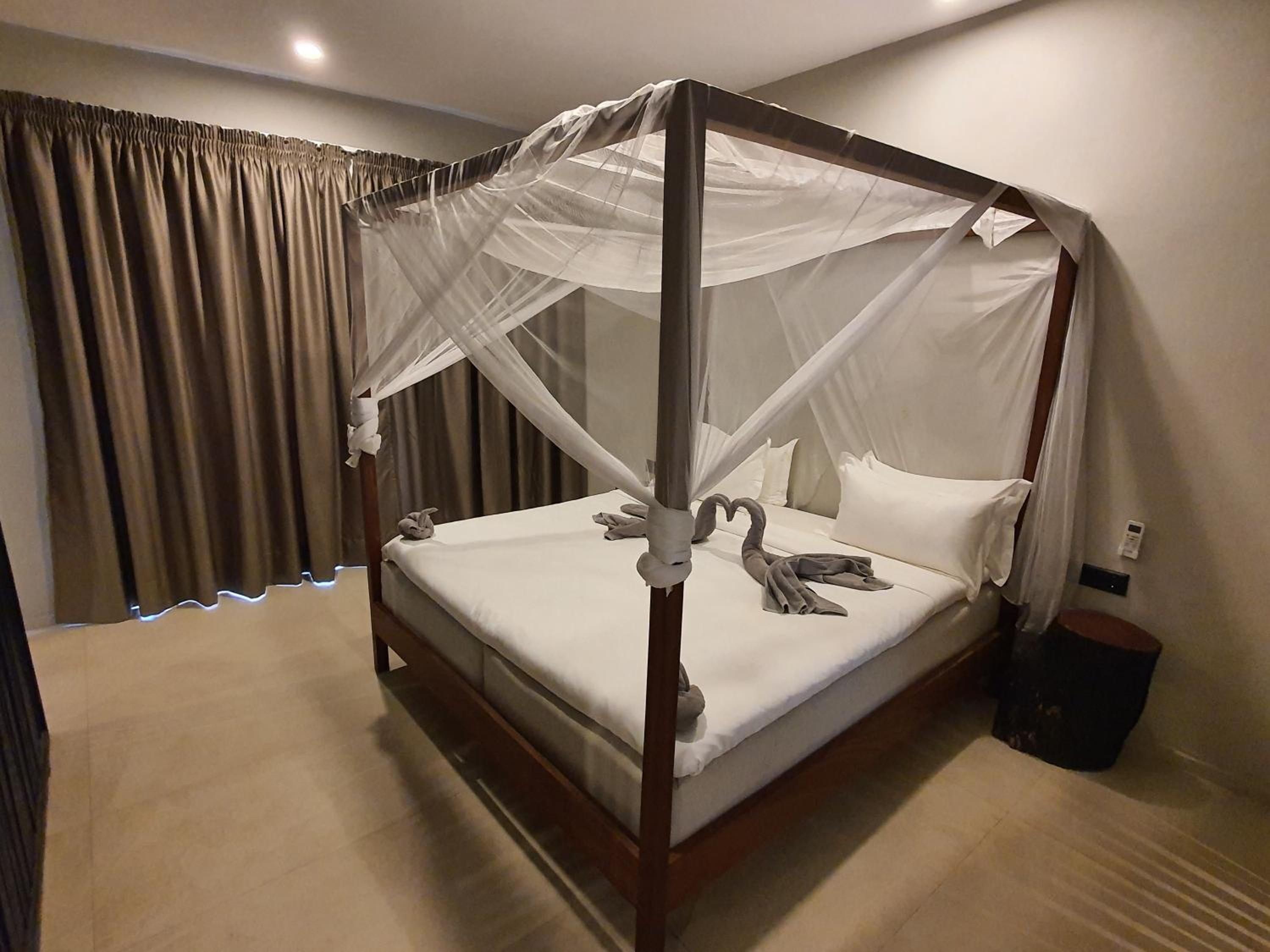 Villa with Sea View - Photo 6