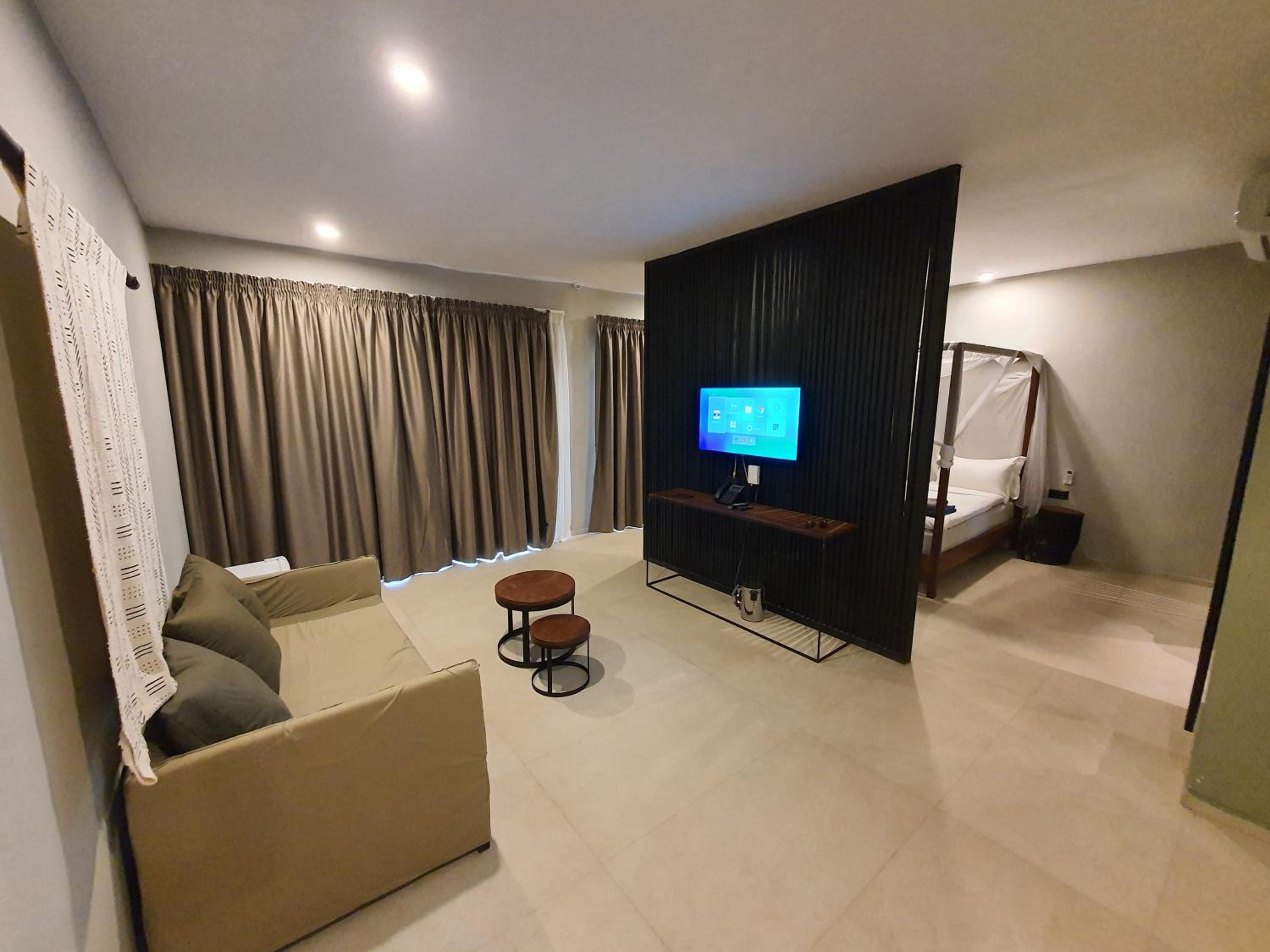 Villa with Sea View - Photo 10