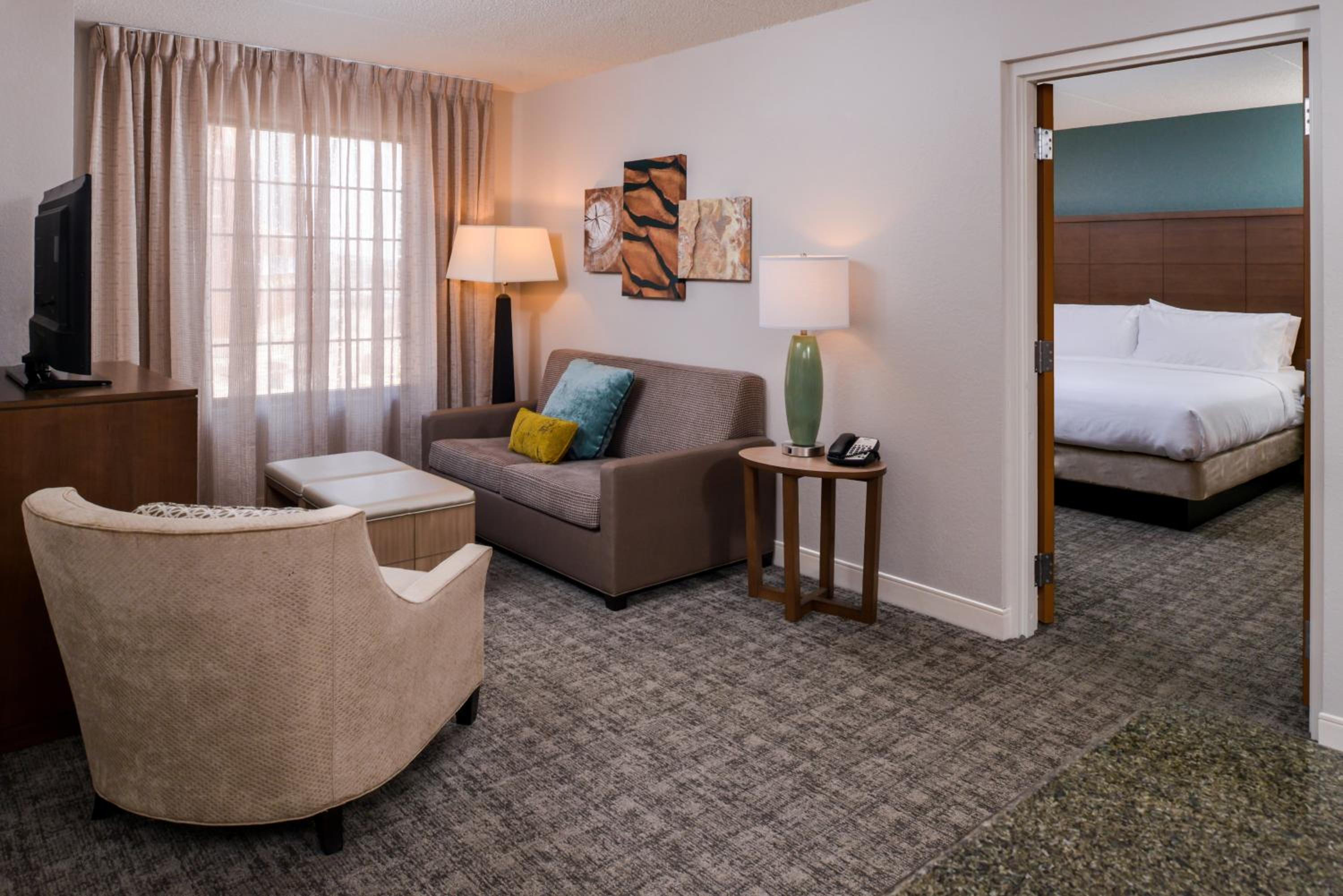 Two-Bedroom Suite - Photo 3