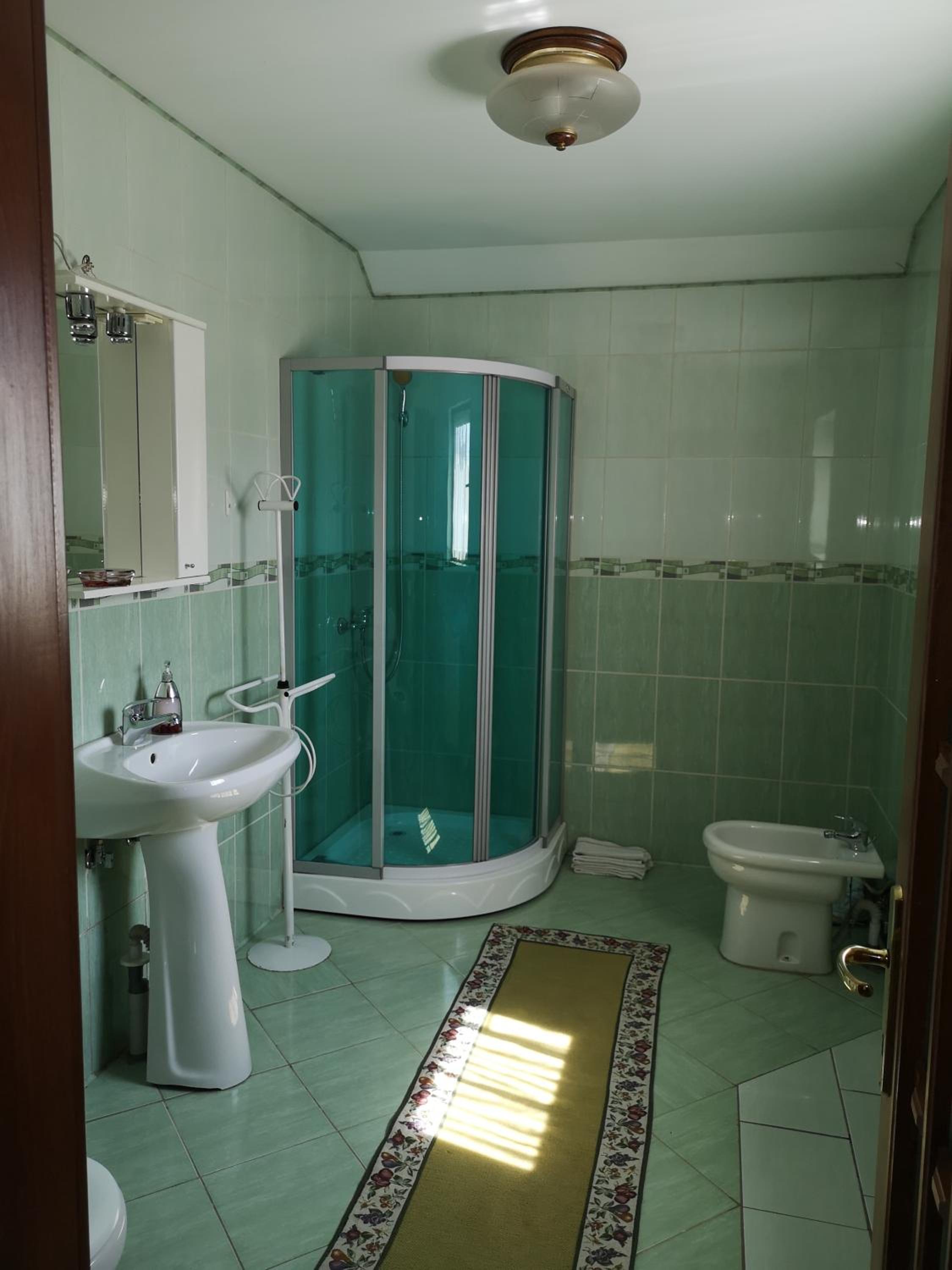 Standard Double Room with Shared Bathroom photo 2