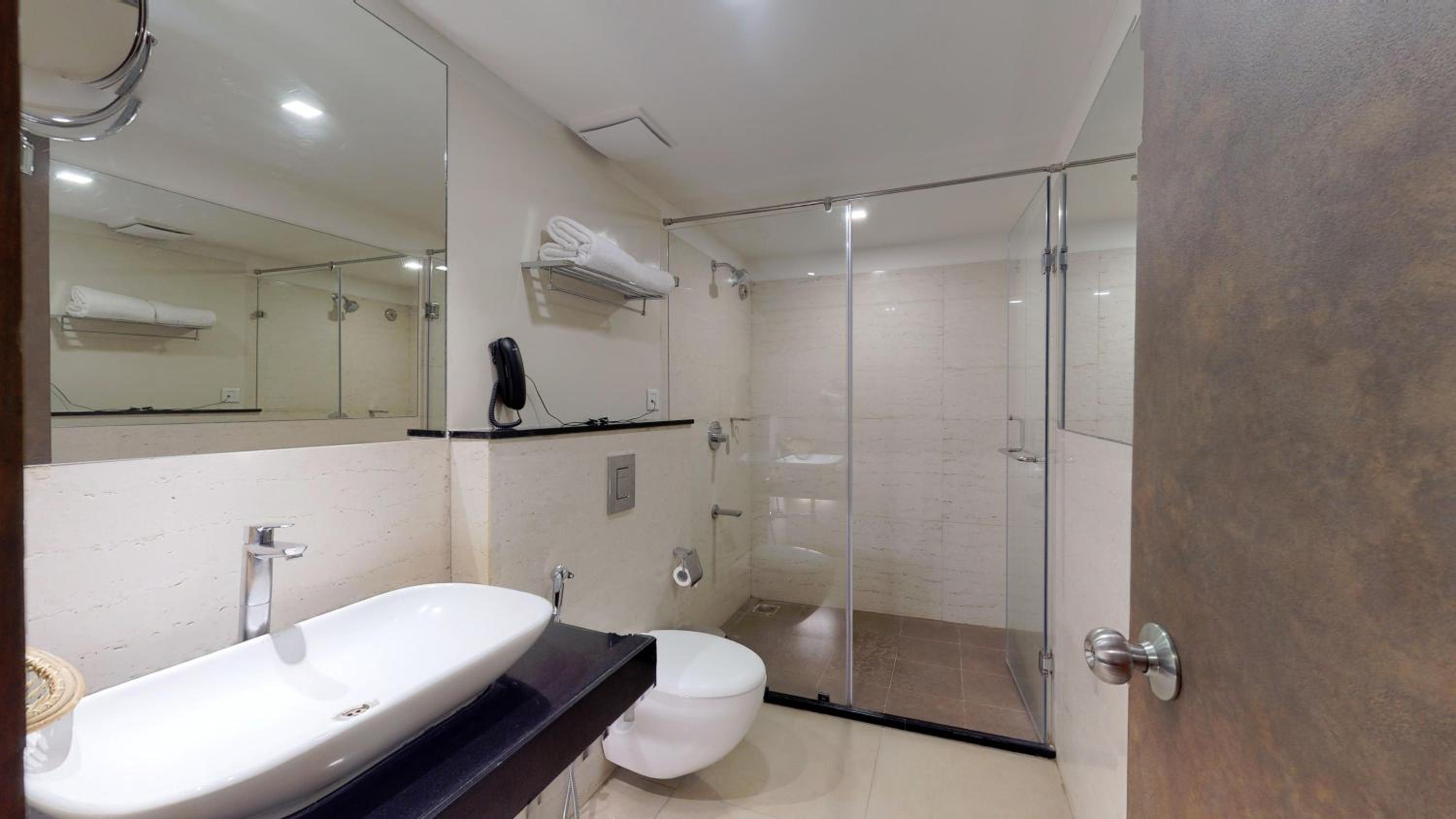 Deluxe Day Use Room ( Check in 10 am and Check out 6 pm Same Day)