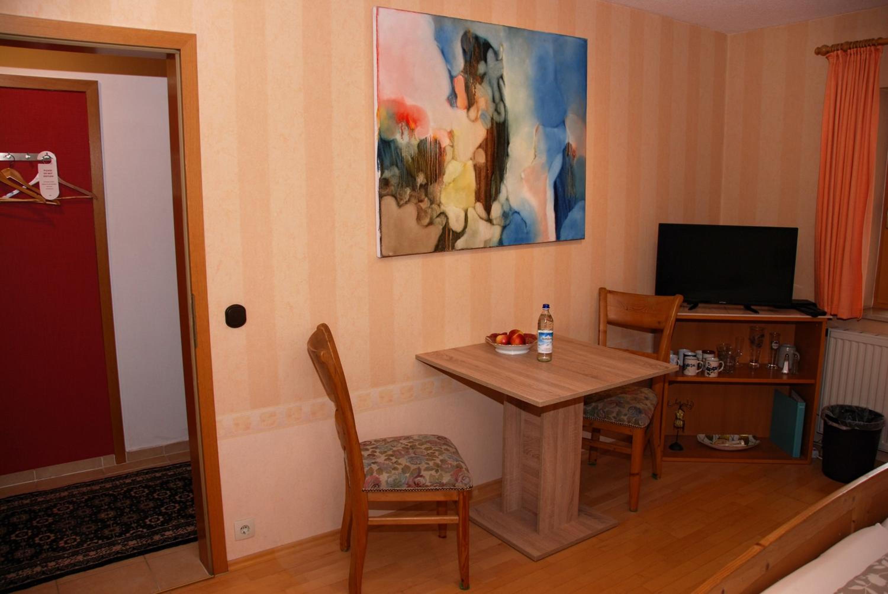 Deluxe Double Room (2 Adults + 1 Child) photo 2