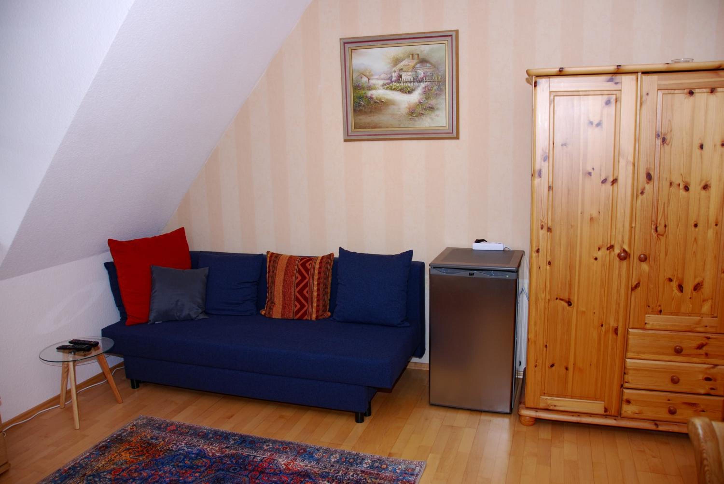 Deluxe Double Room (2 Adults + 1 Child) photo 3