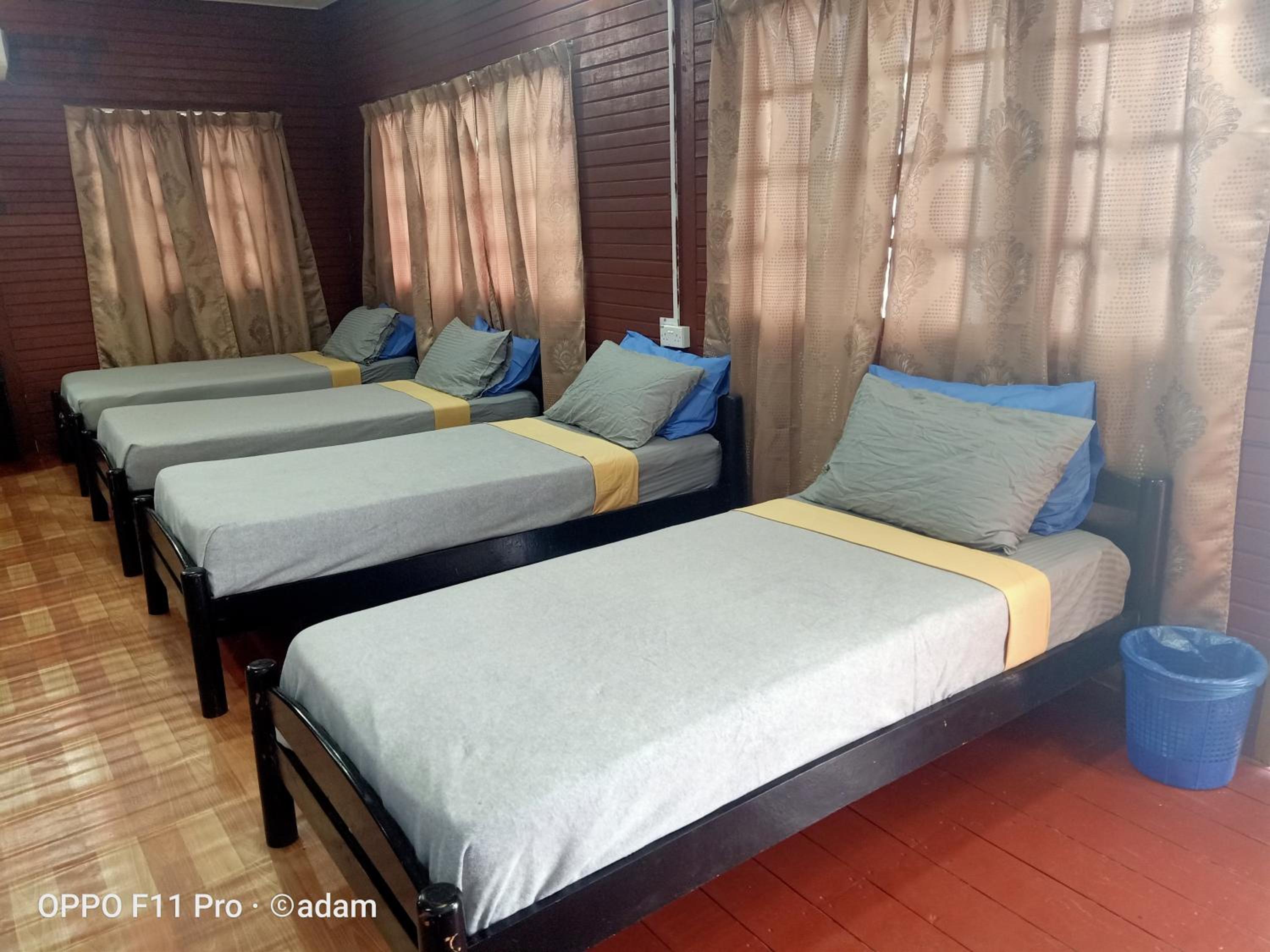 Family Room with Balcony - 6 pax