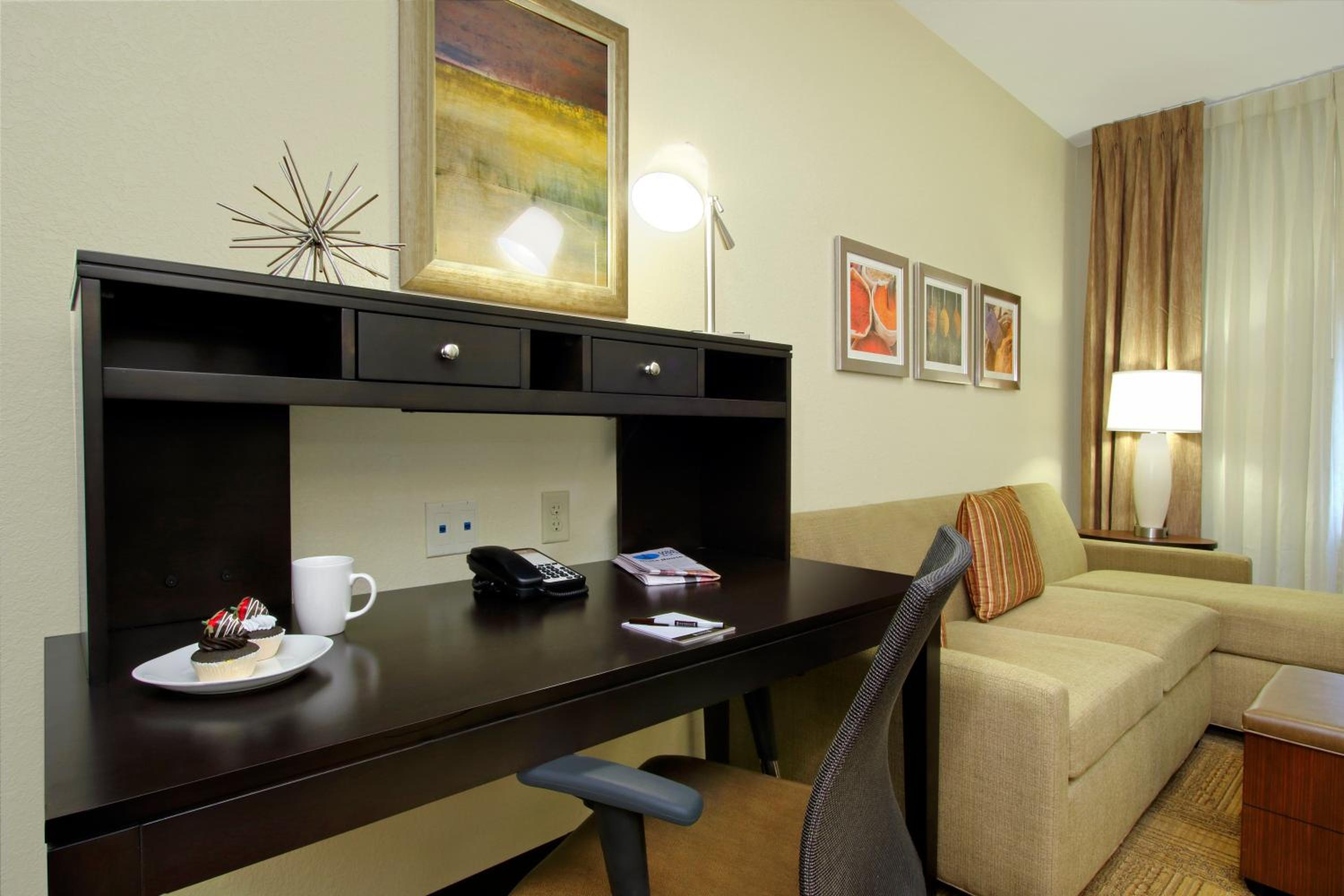 One-Bedroom Suite with King Bed Mobility Access Tub - Non-Smoking photo 1