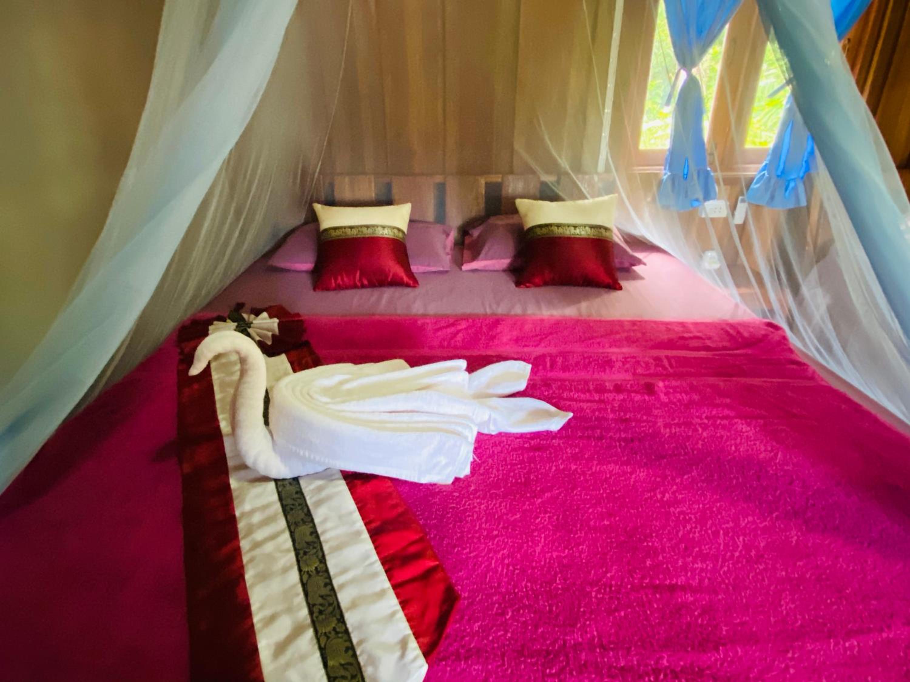 Standard Double or Twin Room with Garden View - Photo 6
