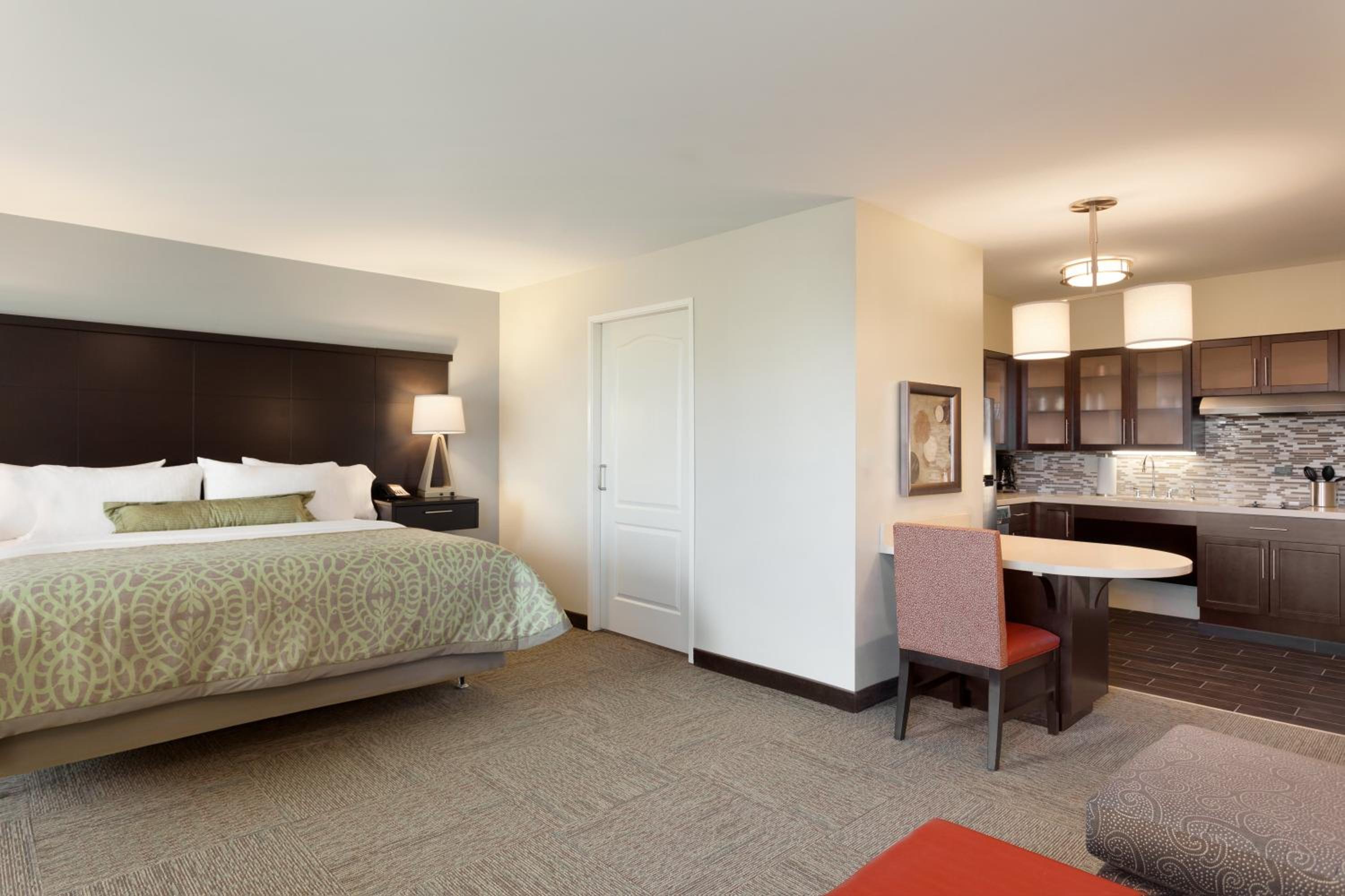 King Studio Suite photo 3