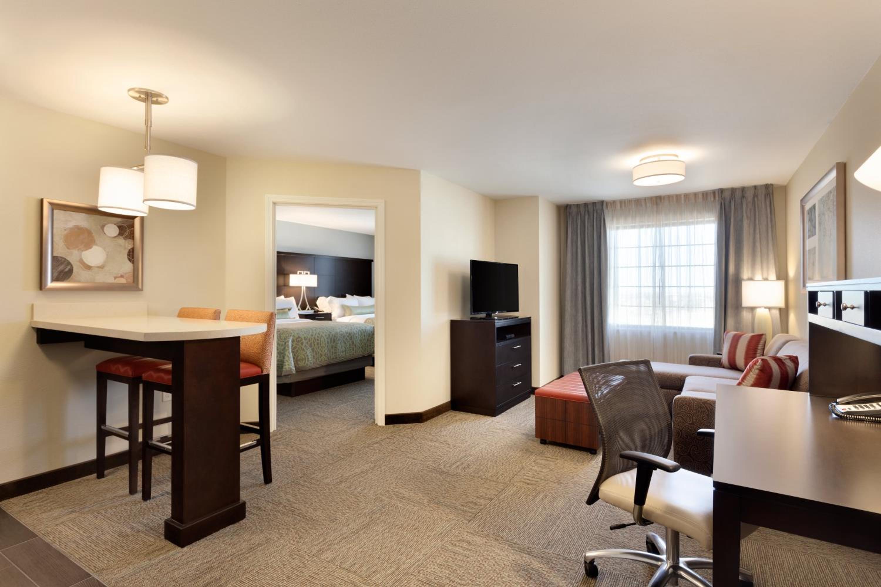 Queen Suite with Two Queen Beds photo 2