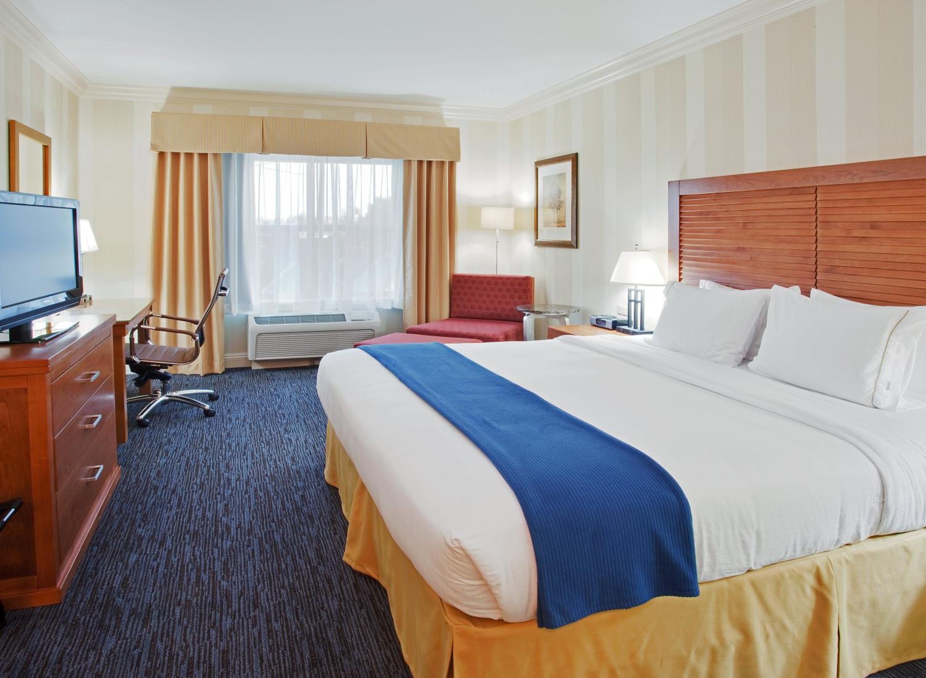 Standard King Room - Photo 2
