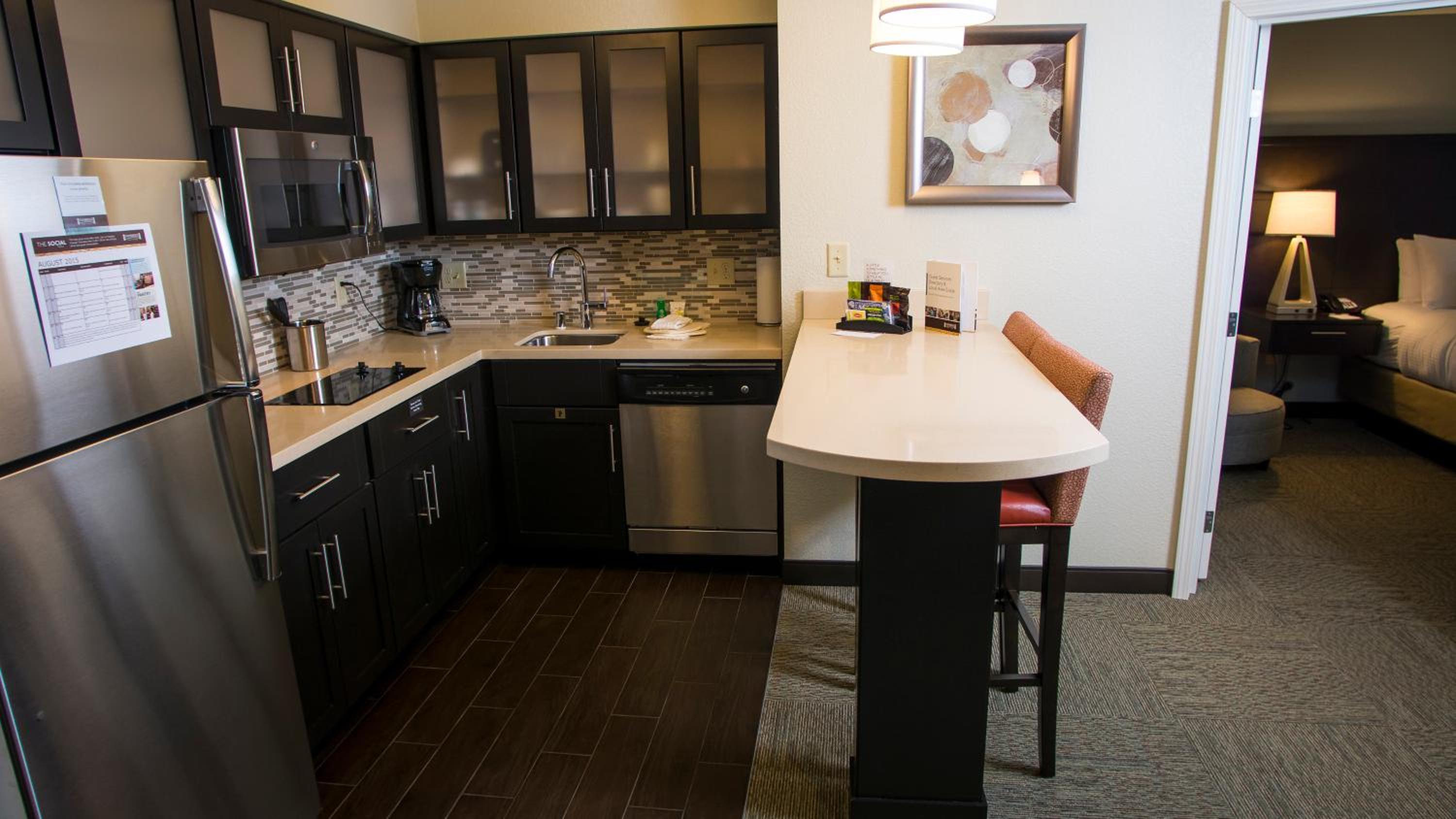 One-Bedroom King Suite photo 2