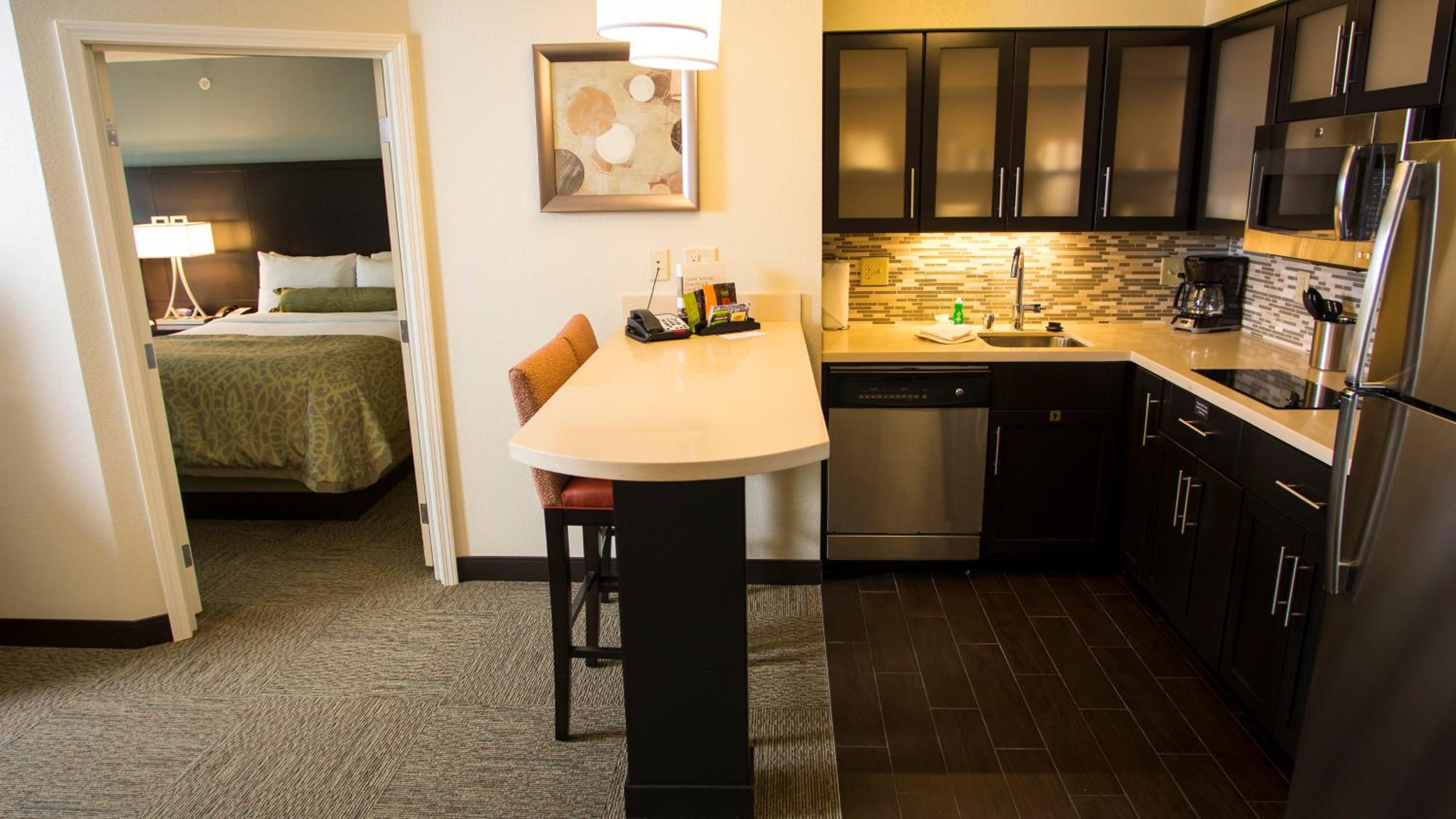 Two-Bedroom Suite with Two Bathrooms and Mobility Accessible Tub - Non-Smoking photo 2
