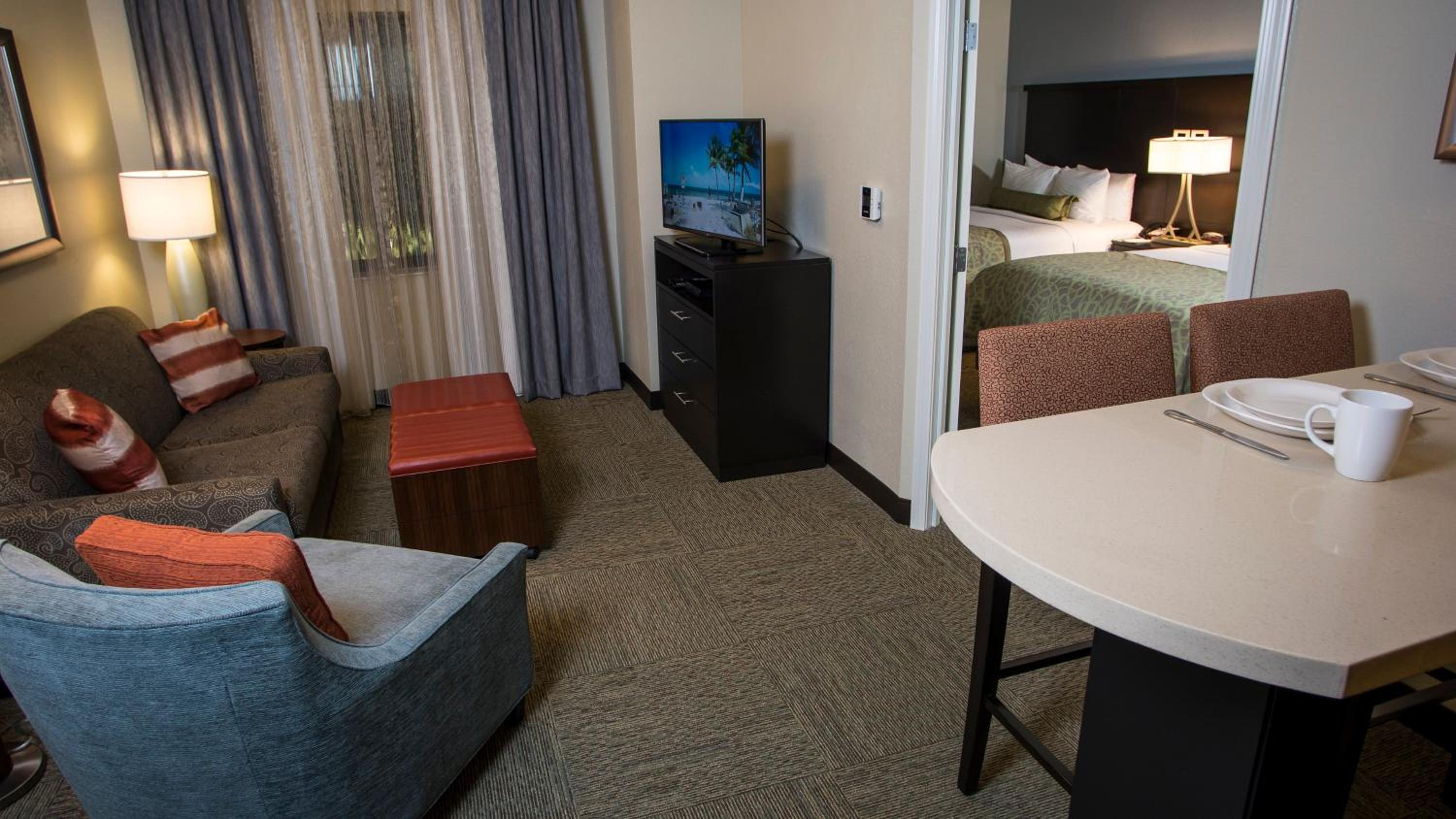Two-Bedroom Suite photo 3