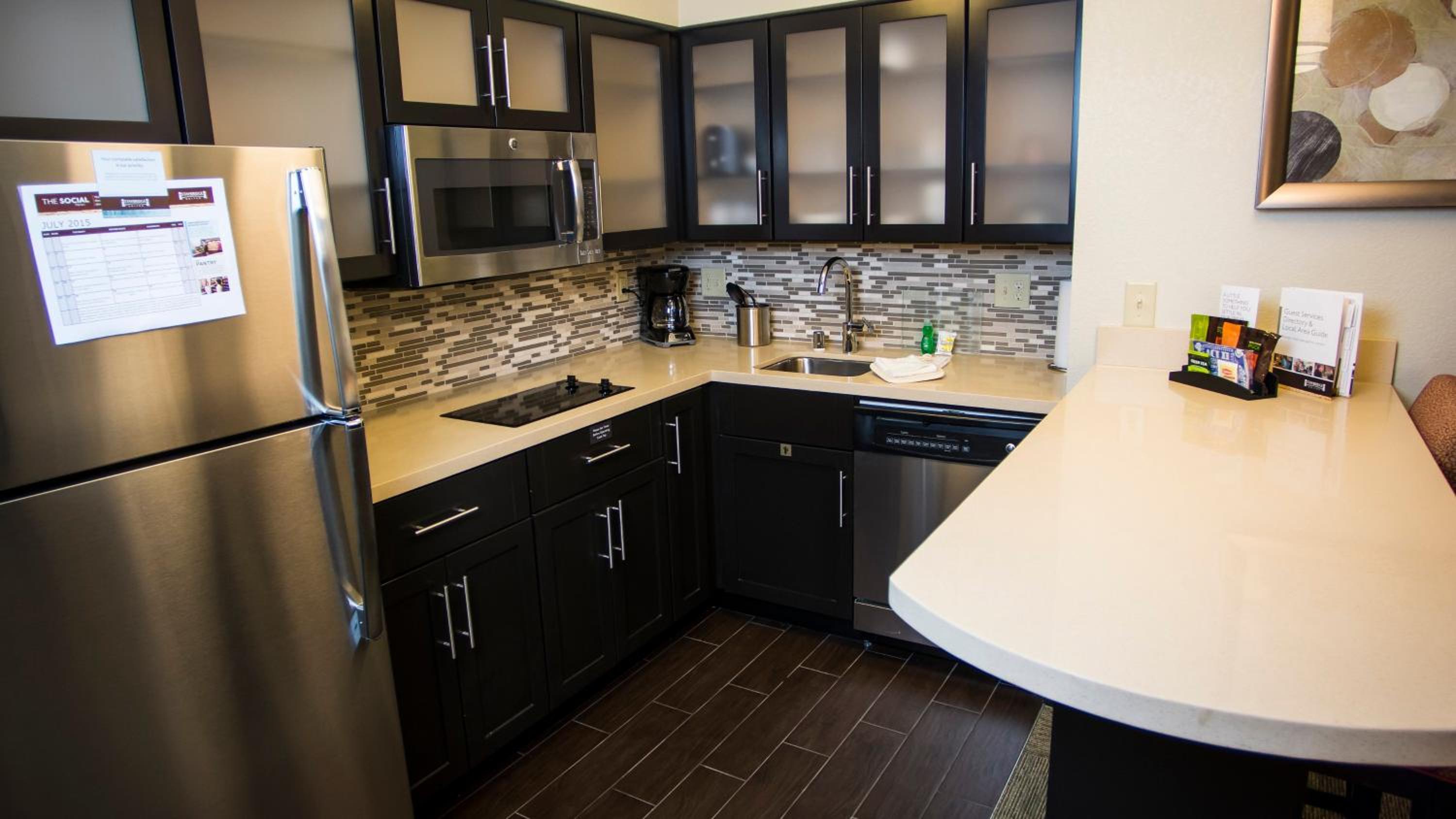 Two-Bedroom Suite with Two Bathrooms and Mobility Accessible Tub - Non-Smoking photo 3