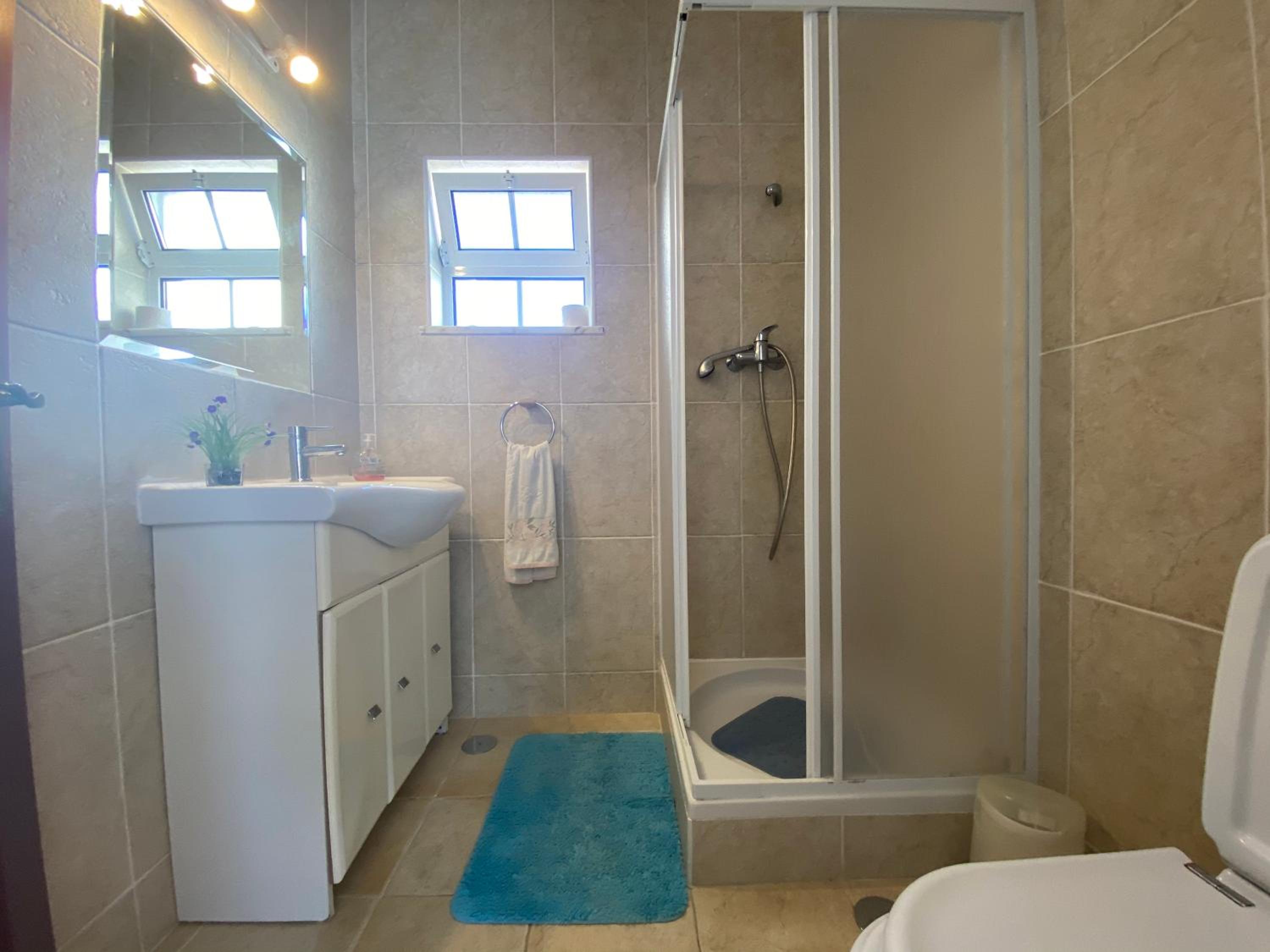 Double Room with Private Bathroom photo 2