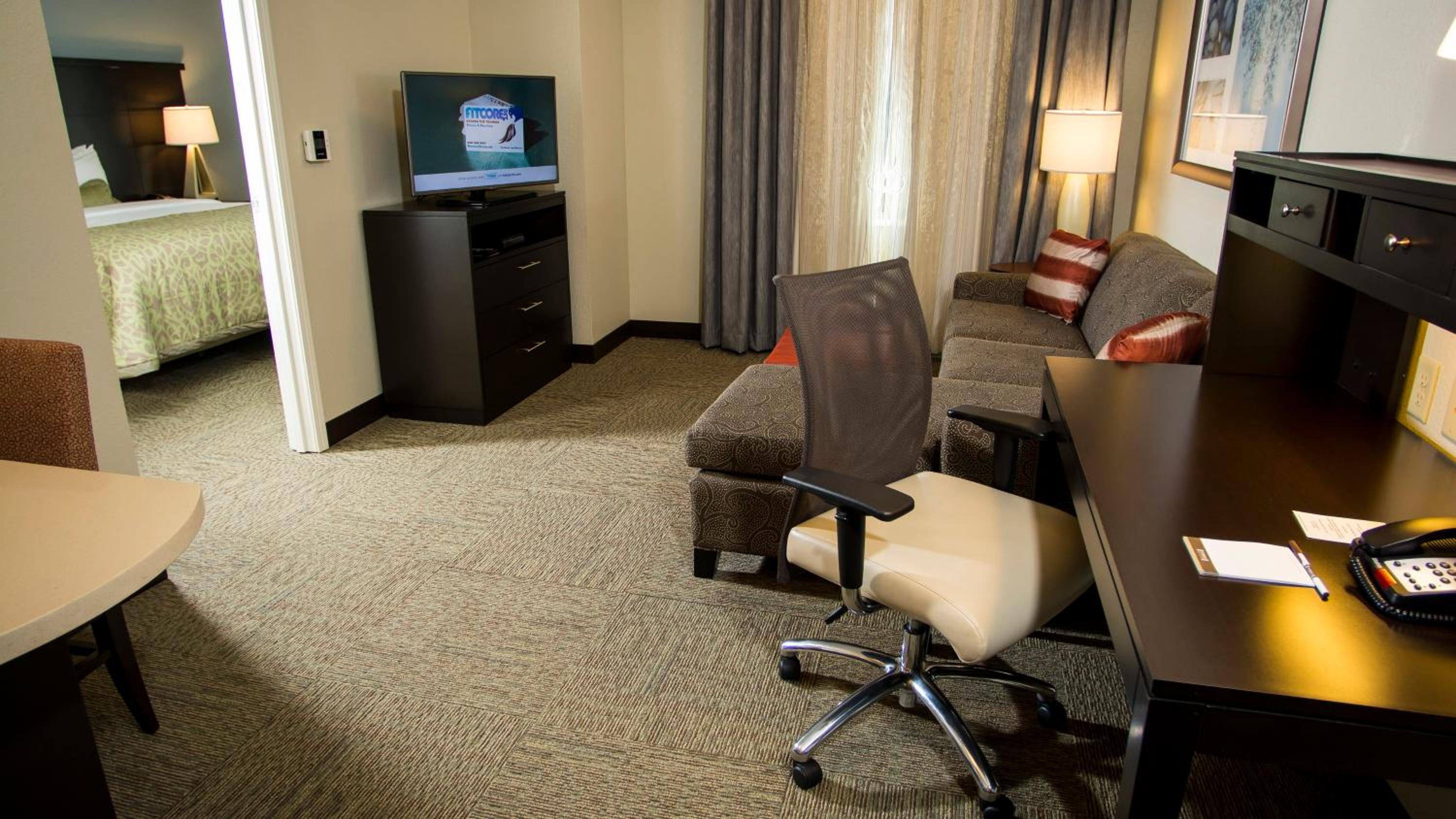 One-Bedroom King Suite photo 3