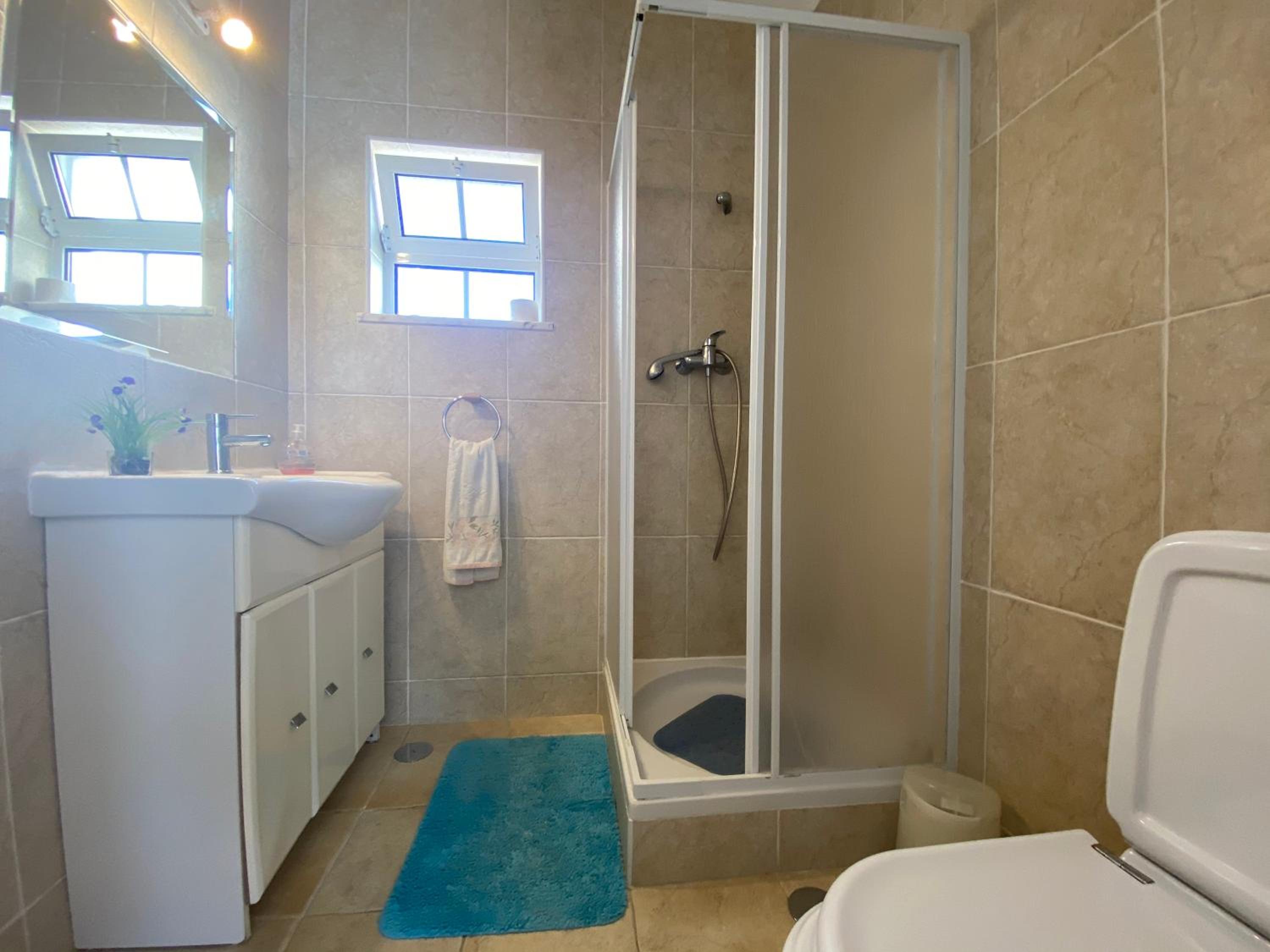 Double Room with Private Bathroom photo 3