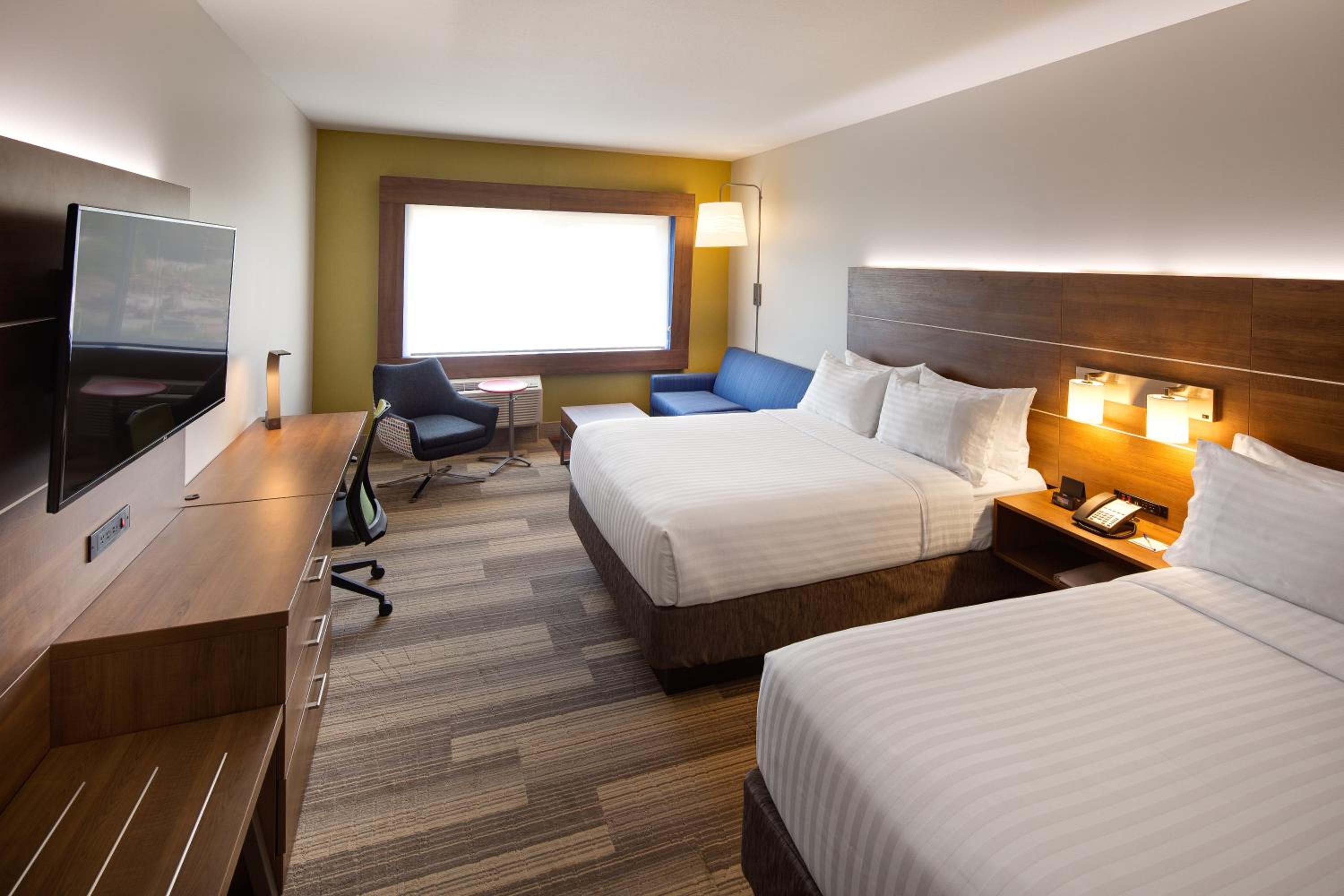 Queen Suite with Two Queen Beds and Sofa Bed