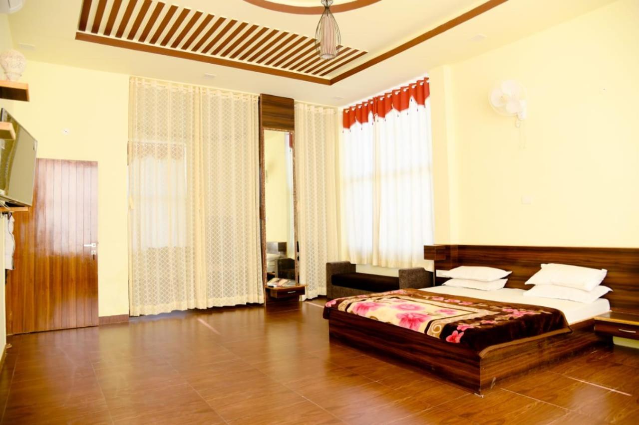 Deluxe Room - Photo 3